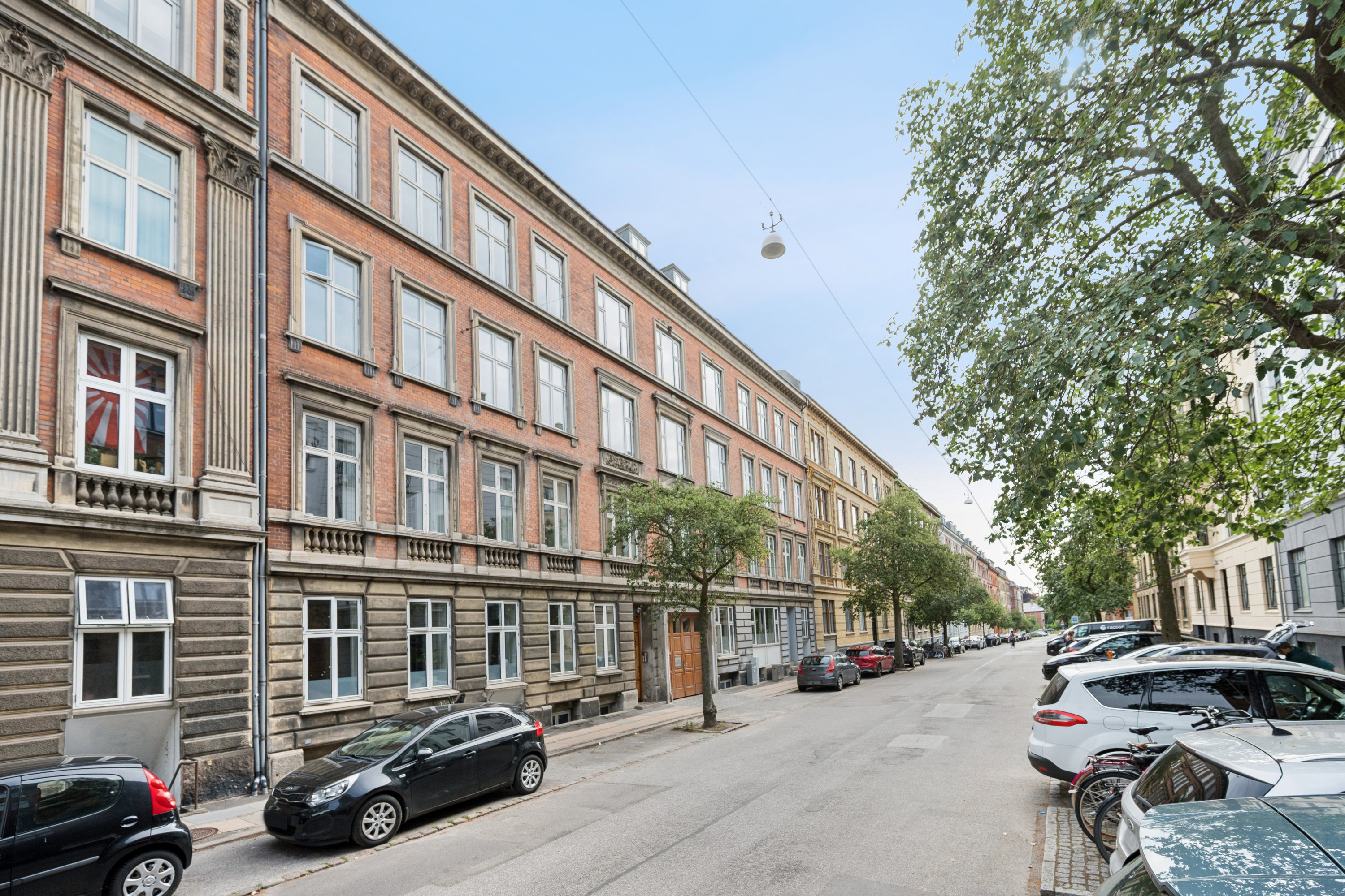 Fremhævet andet billede i fuldskærmstilstand. Billede af Hollændervej 26, 2. tv., 1855 Frederiksberg C