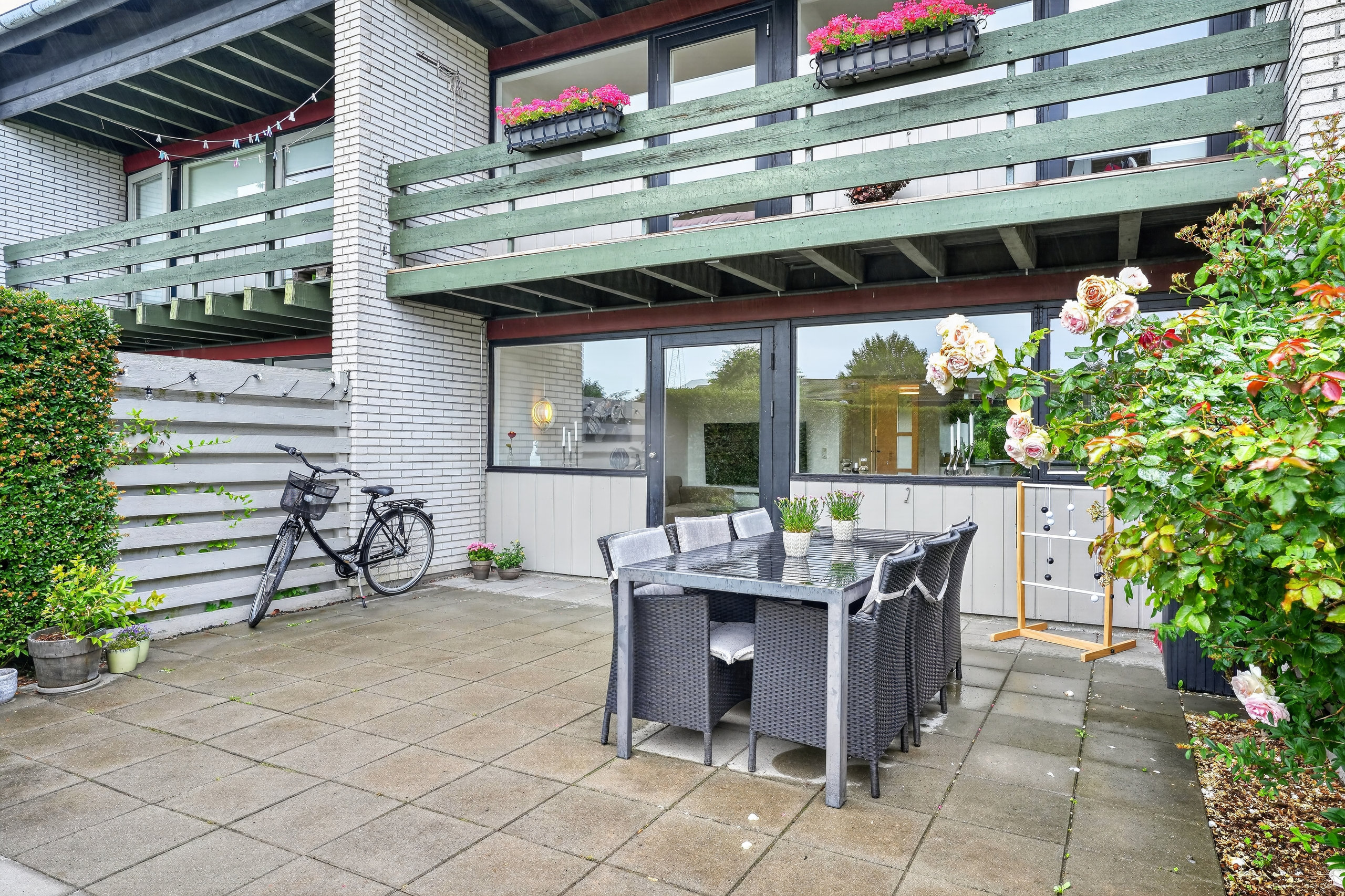 Fremhævet terrasse billede i fuldskærmstilstand. Billede af Majsmarken 27, 2680 Solrød Strand