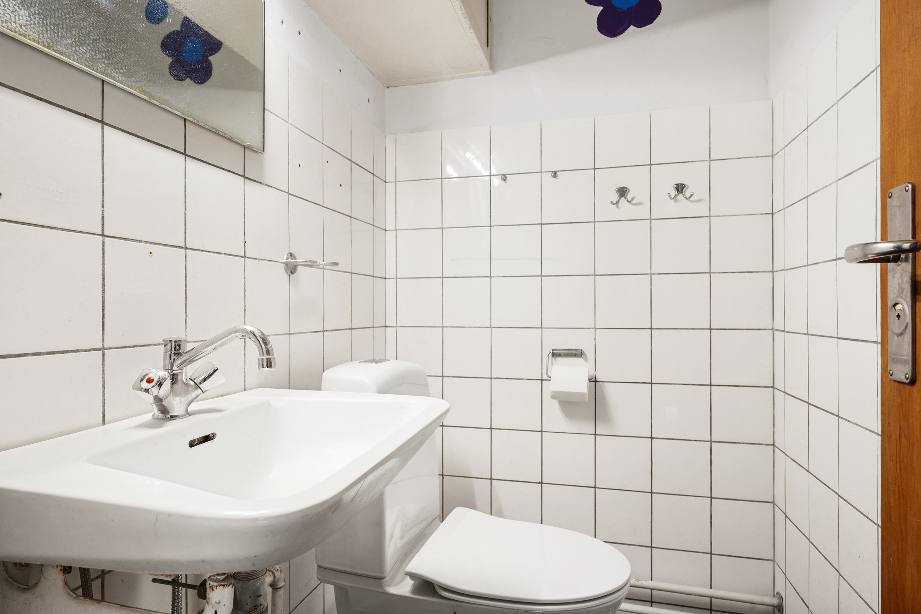 Fremhævet toilet billede i fuldskærmstilstand. Billede af Strandvejen 308A, 2930 Klampenborg