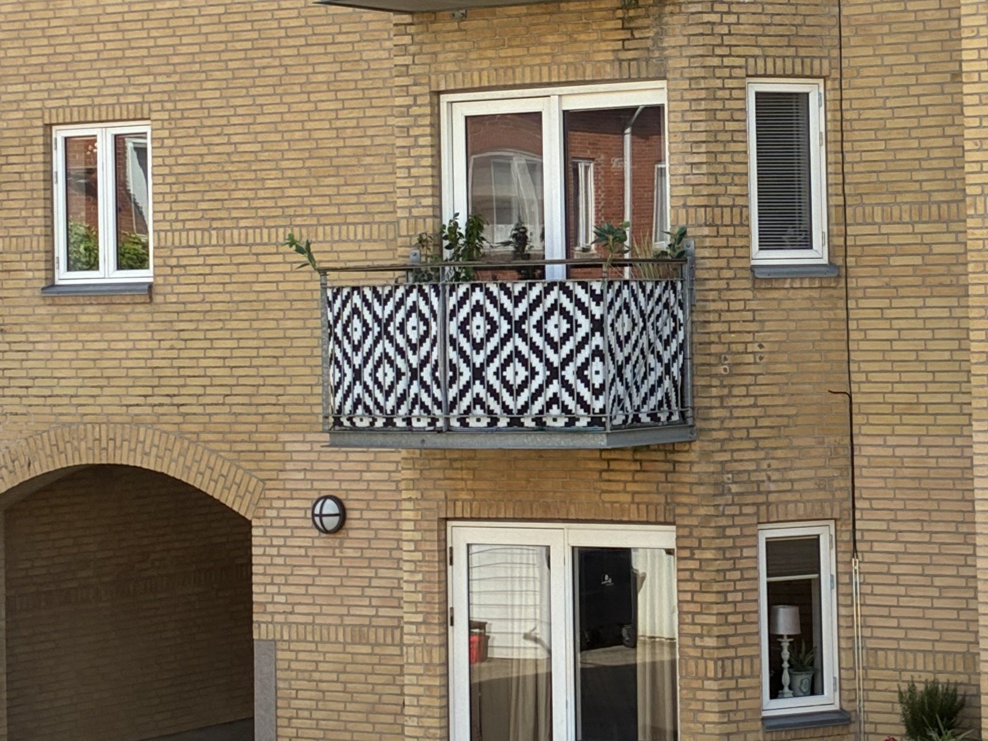 Miniaturebillede 2: facade. Billede af Chr. Pedersensvej 2C, 1. tv., 9300 Sæby