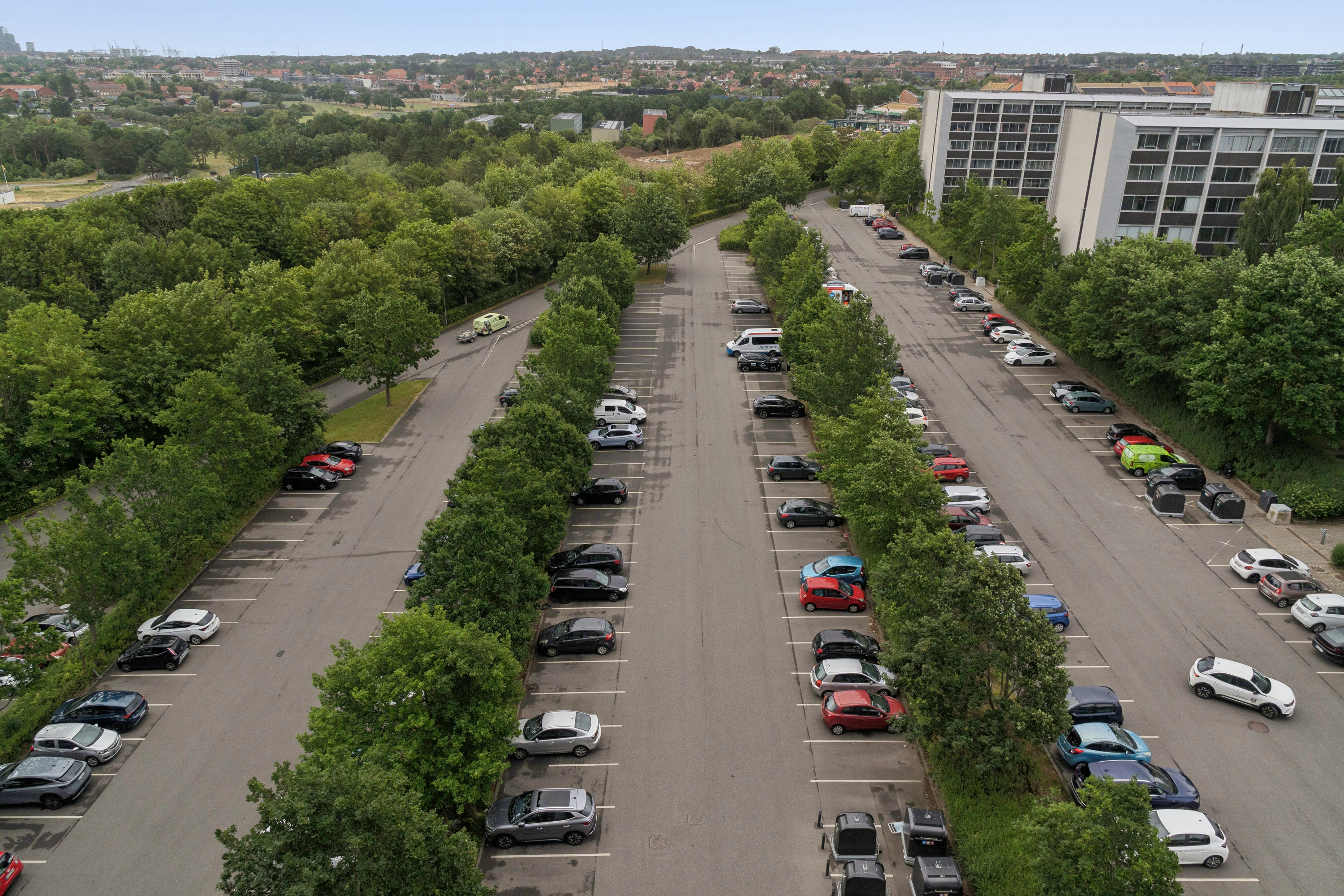 Fremhævet omgivelser billede i fuldskærmstilstand. Billede af Grøfthøjparken 162, 10. th., 8260 Viby J