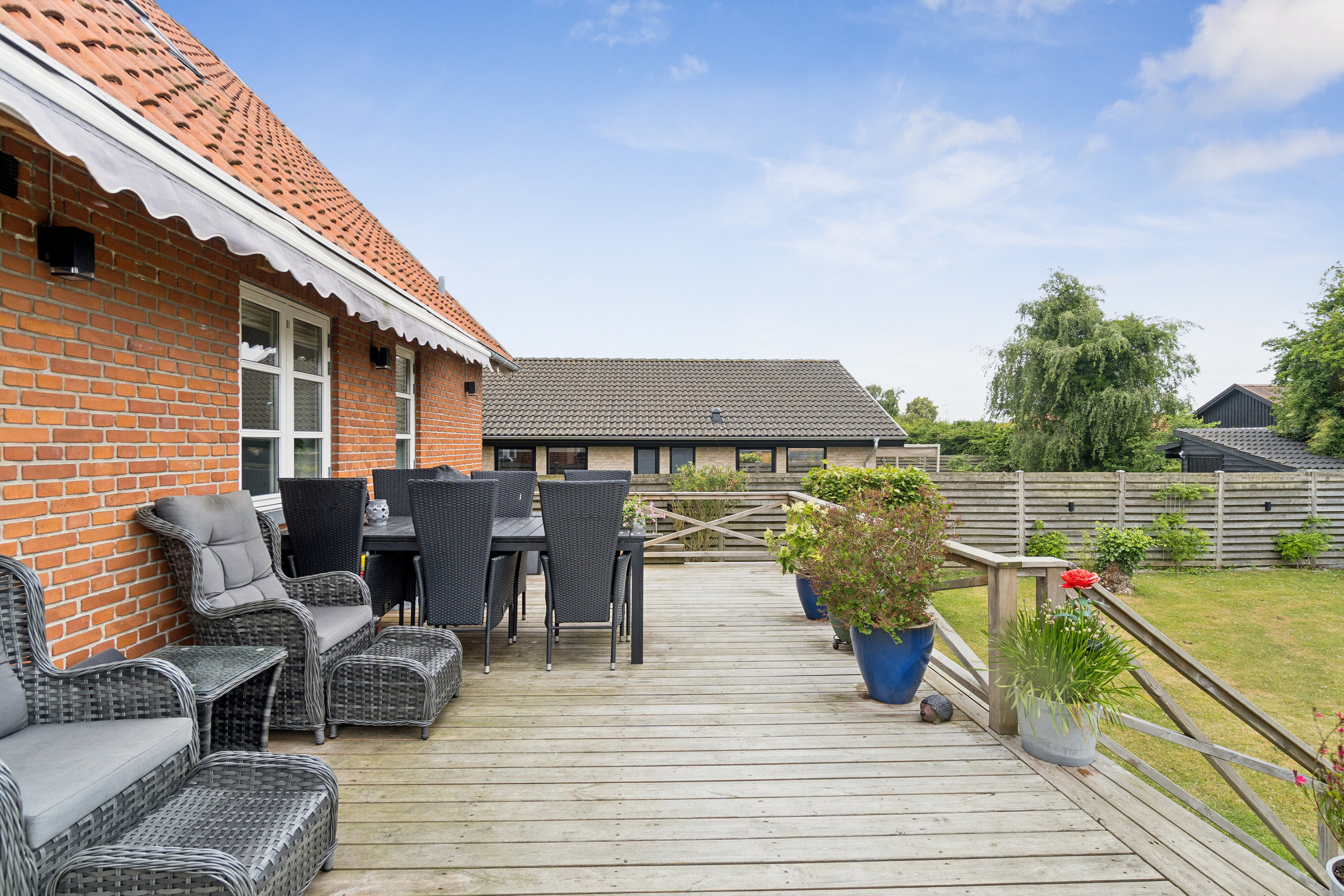 Fremhævet terrasse billede i fuldskærmstilstand. Billede af Kærmark 48, 2650 Hvidovre