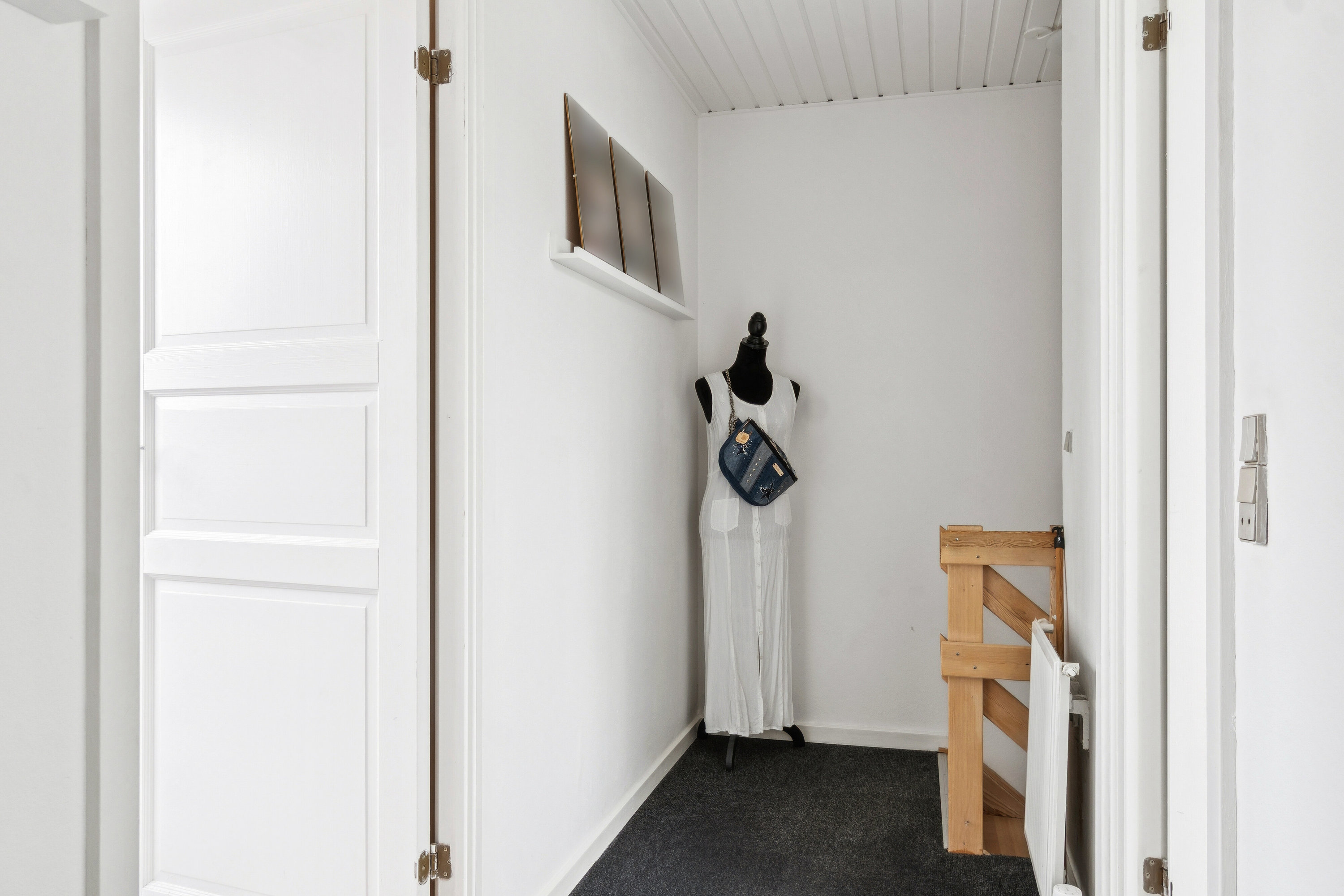 Fremhævet gang billede i fuldskærmstilstand. Billede af Snedronningvej 18, 4200 Slagelse