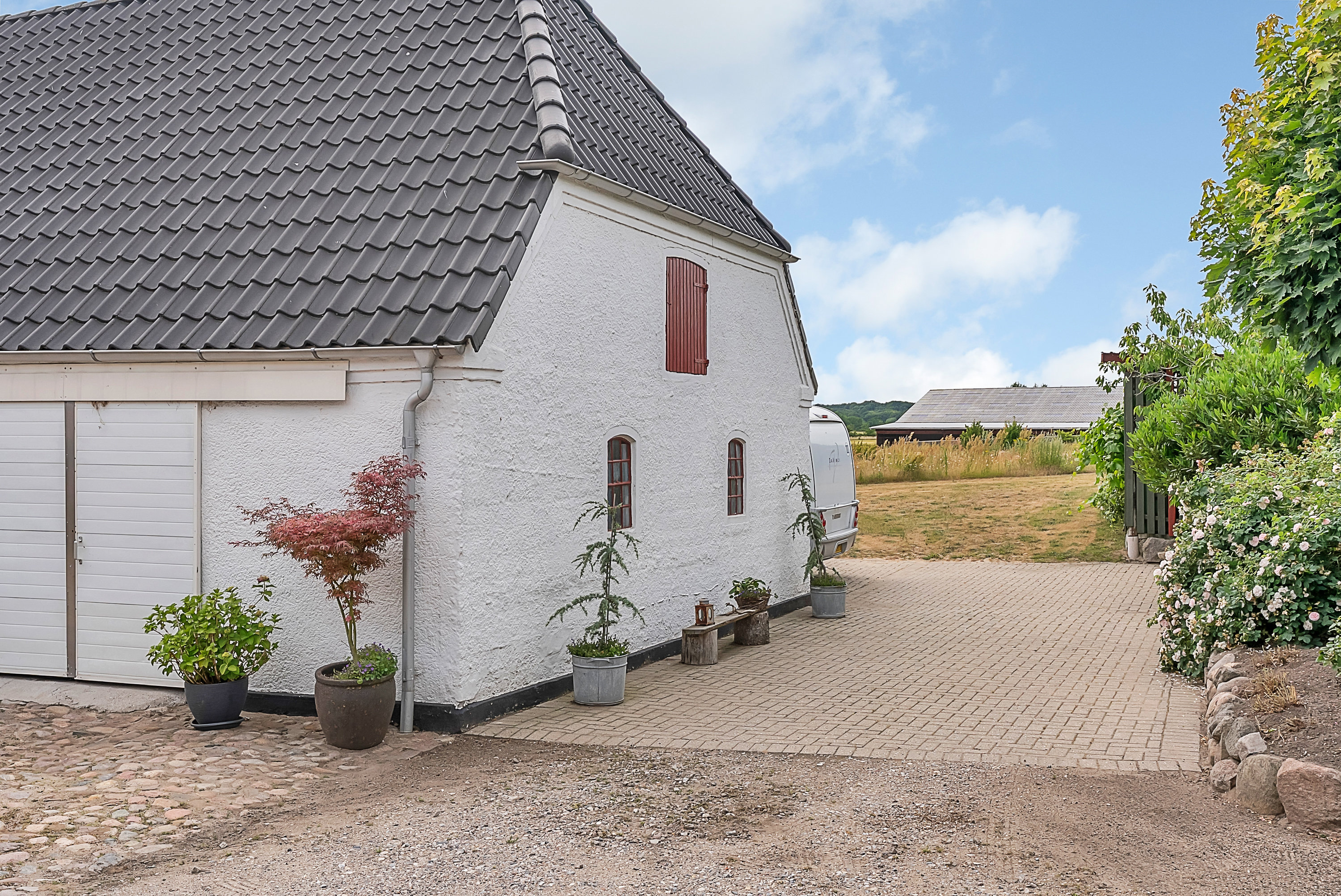 Fremhævet facade billede i fuldskærmstilstand. Billede af Vestergade 39, V Hæsinge, 5672 Broby