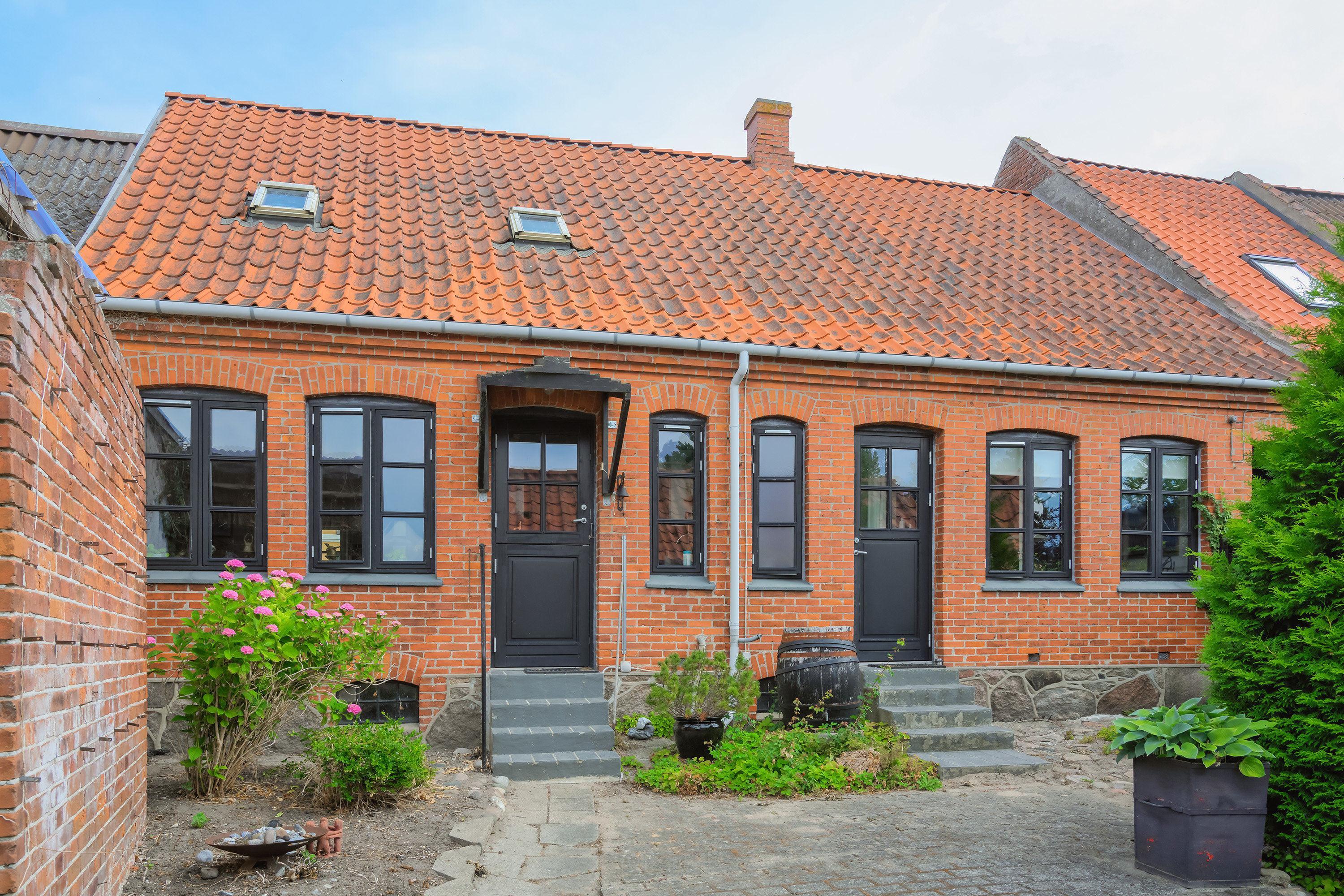 Fremhævet facade havesiden billede i fuldskærmstilstand. Billede af Møllegade 14, 4850 Stubbekøbing