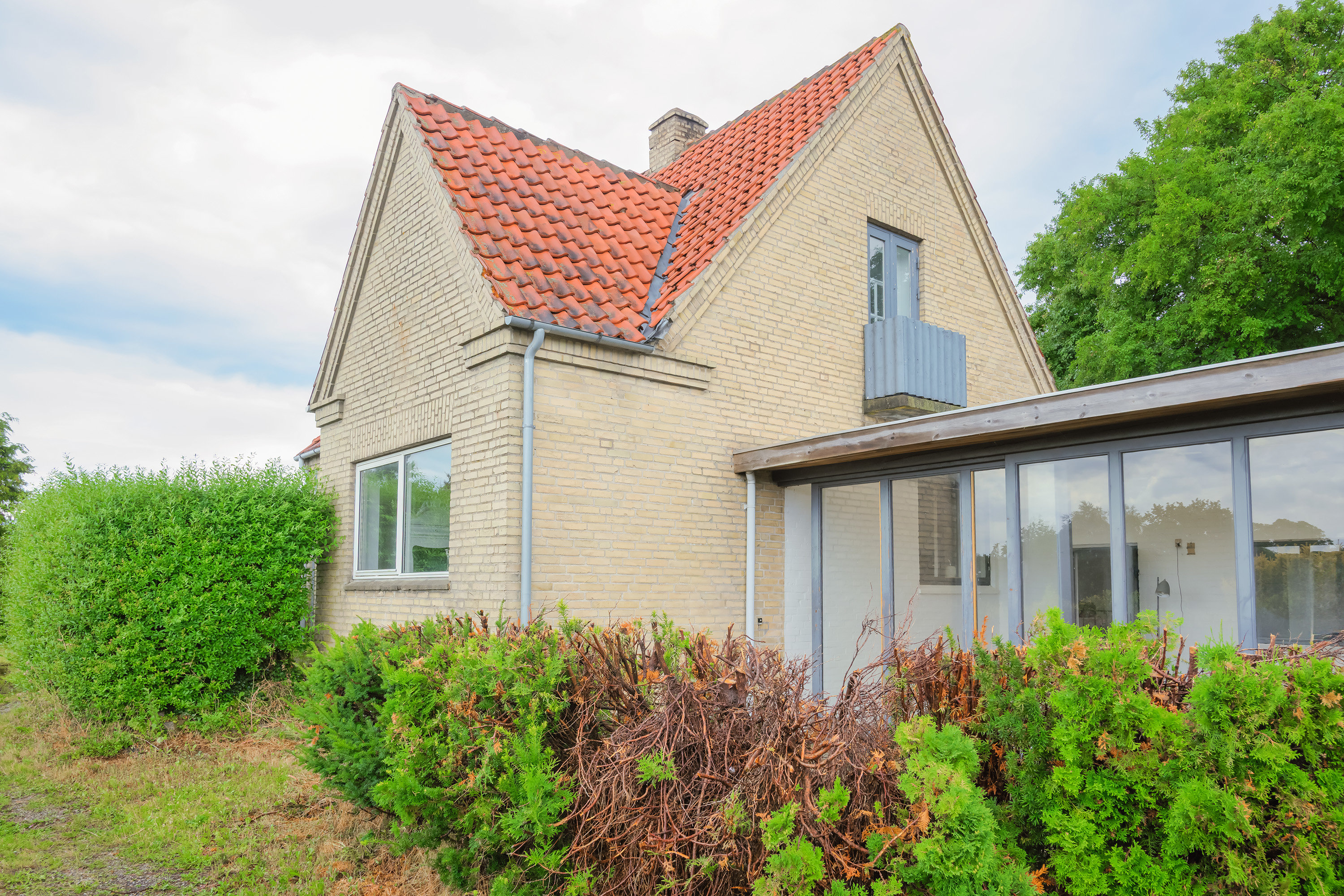 Fremhævet bag facade billede i fuldskærmstilstand. Billede af Møllevænget 2, Radsted, 4990 Sakskøbing