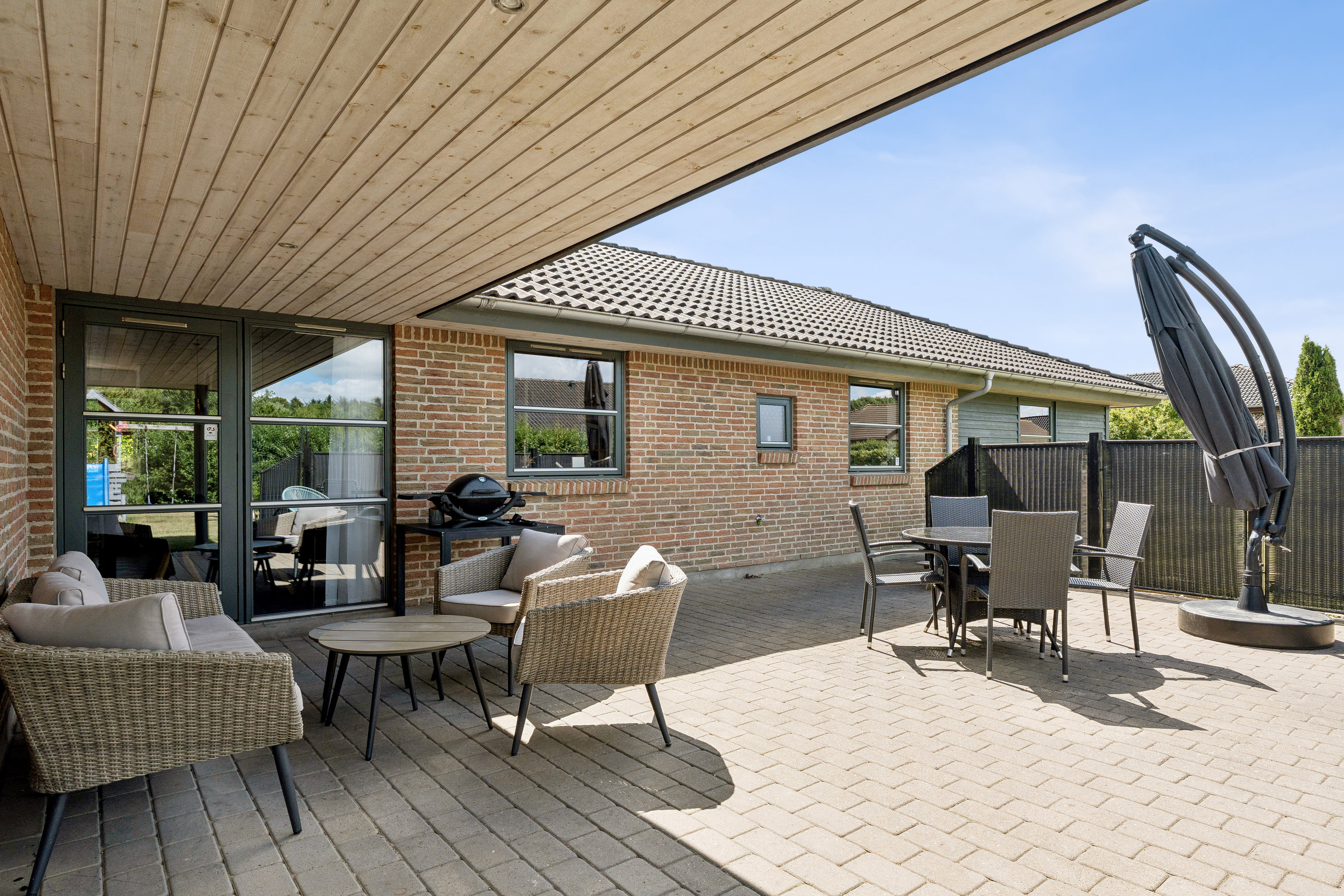 Fremhævet terrasse billede i fuldskærmstilstand. Billede af Hulvejen 179, Mastrup, 9530 Støvring