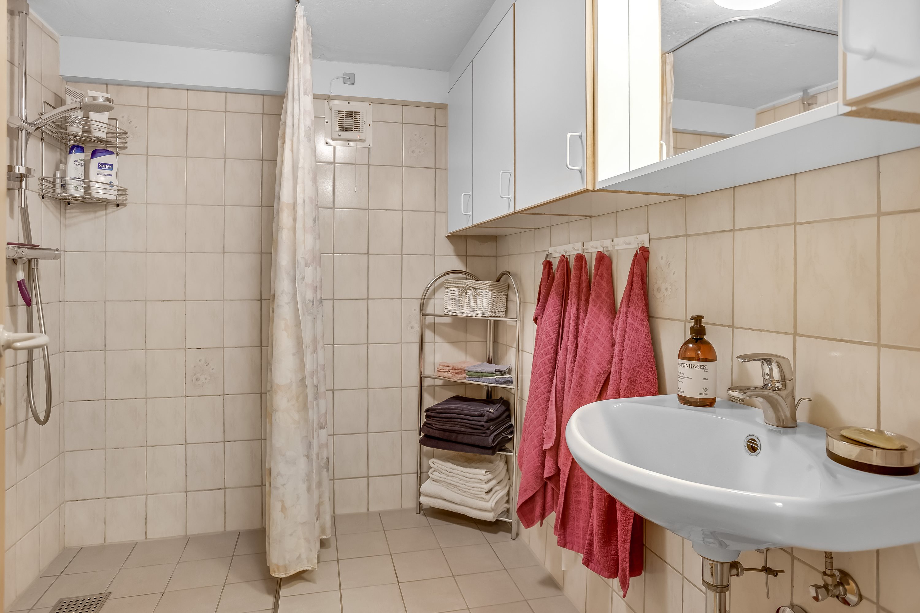 Fremhævet badeværelse billede i fuldskærmstilstand. Billede af H.C.Andersens Vej 9, 8600 Silkeborg