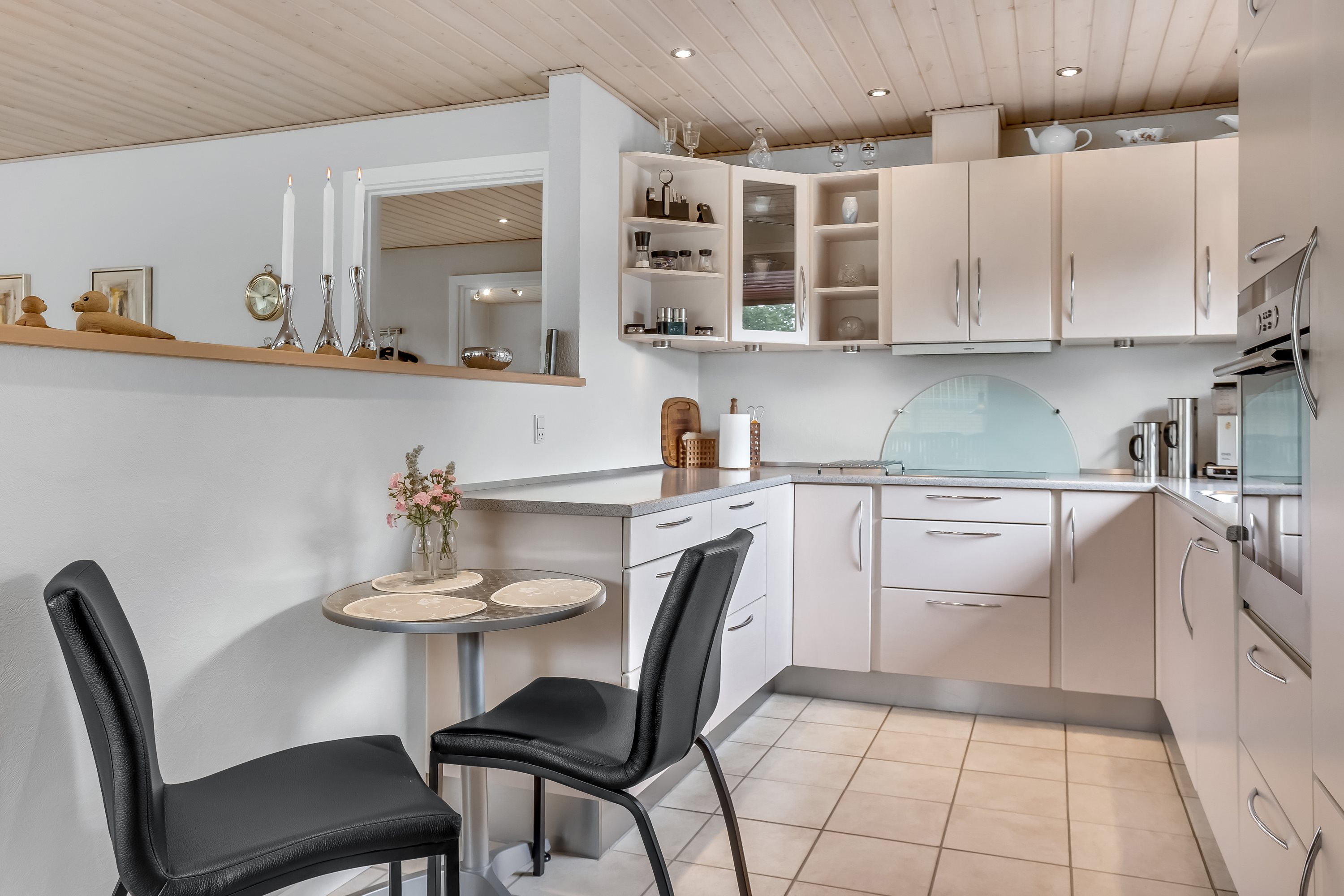 Fremhævet køkken billede i fuldskærmstilstand. Billede af H.C.Andersens Vej 9, 8600 Silkeborg