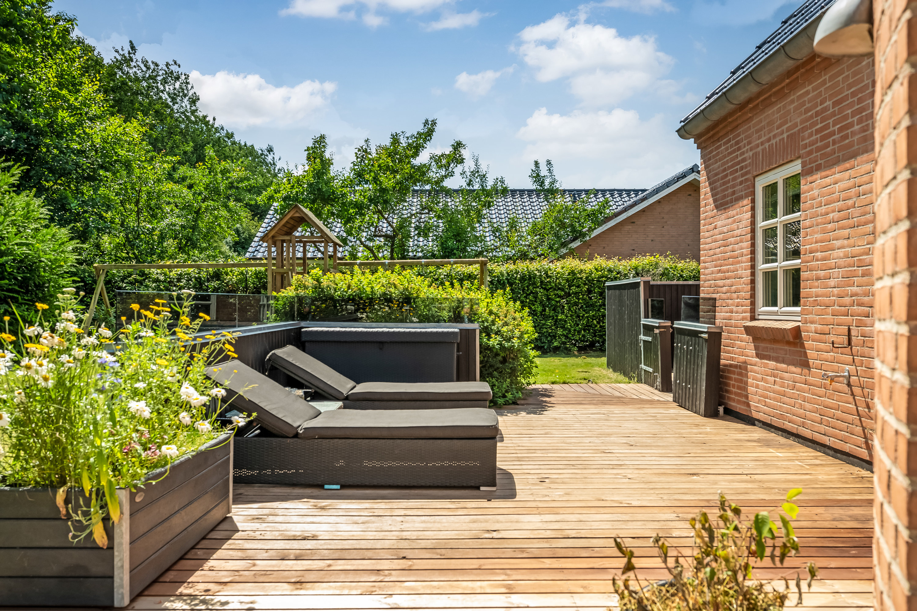 Fremhævet terrasse billede i fuldskærmstilstand. Billede af Hyldehaven 19, 6800 Varde