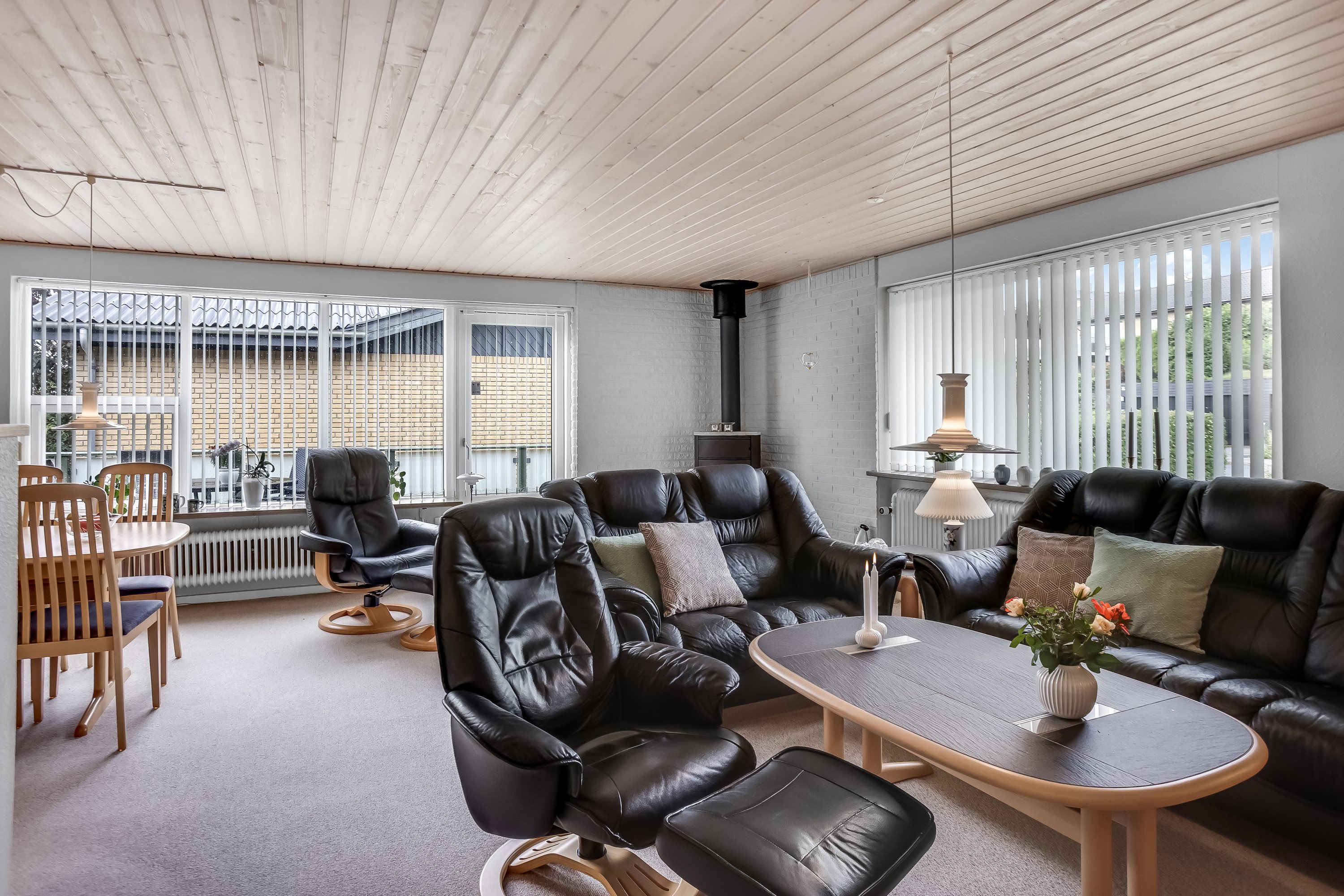 Fremhævet stue billede i fuldskærmstilstand. Billede af H.C.Andersens Vej 9, 8600 Silkeborg