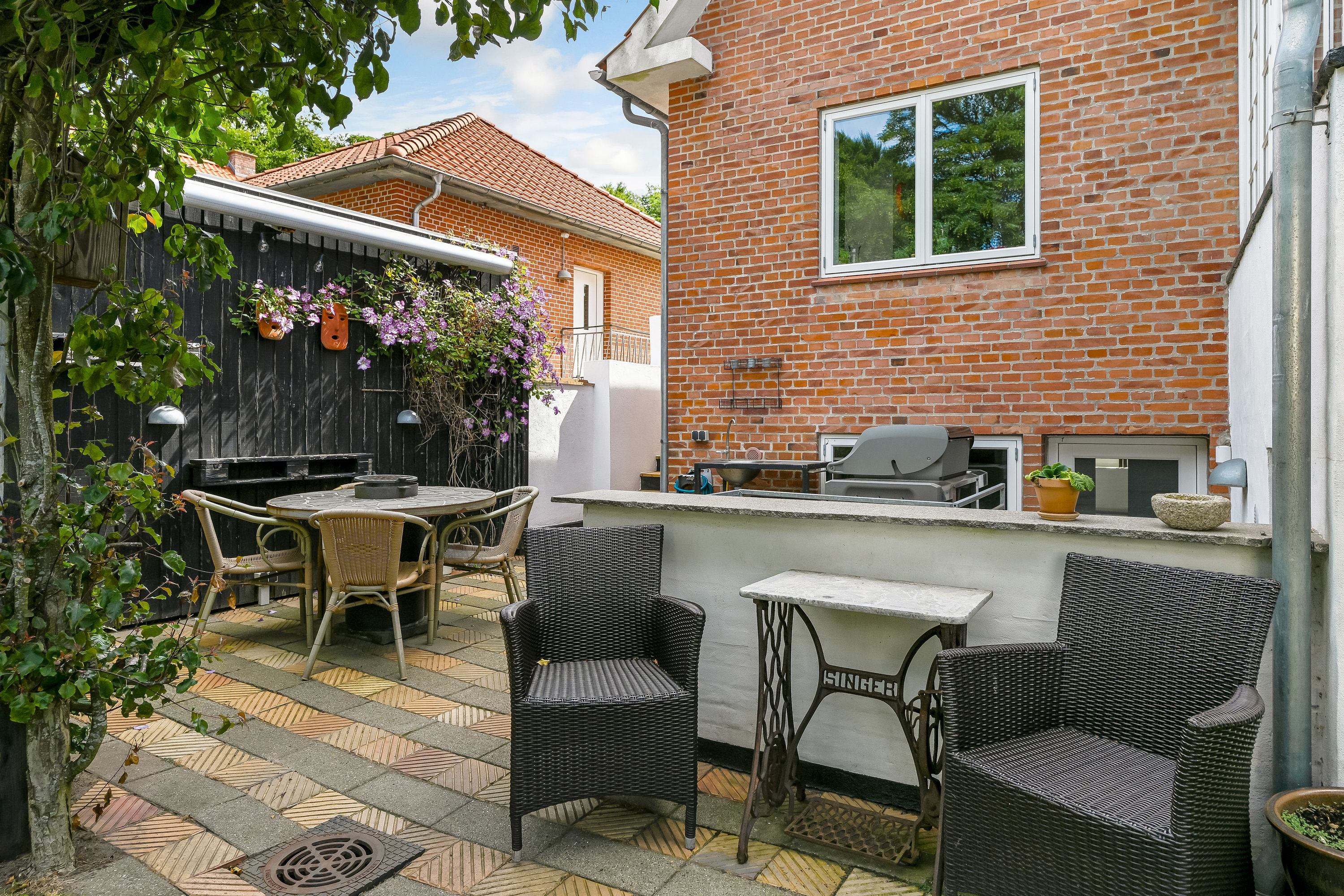 Fremhævet terrasse billede i fuldskærmstilstand. Billede af Østervinge 24, +24A., 6700 Esbjerg