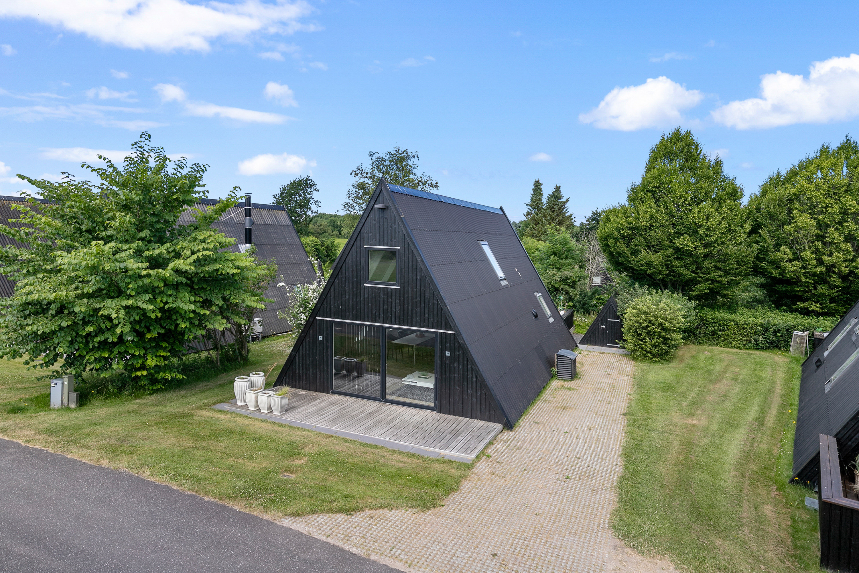 Fremhævet facade billede i fuldskærmstilstand. Billede af Golfsvinget 97, Gatten, 9640 Farsø
