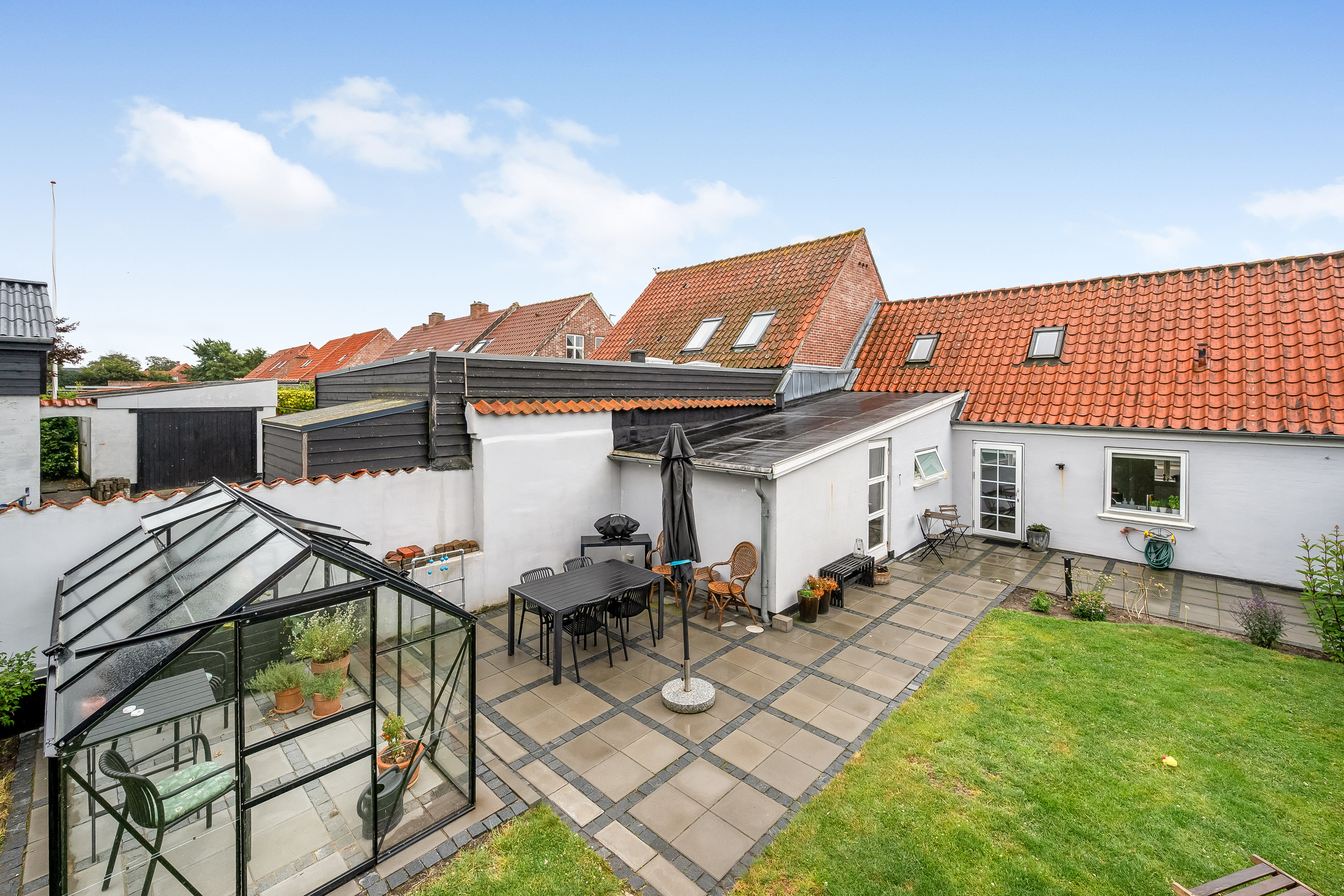 Fremhævet terrasse billede i fuldskærmstilstand. Billede af Kongevejen 25, 6950 Ringkøbing