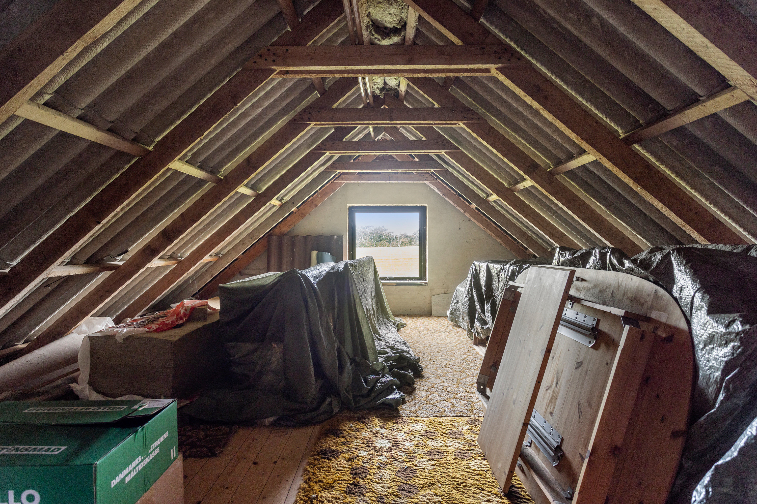 Fremhævet uudnyttet loft billede i fuldskærmstilstand. Billede af Brønderslevvej 250, 9750 Østervrå