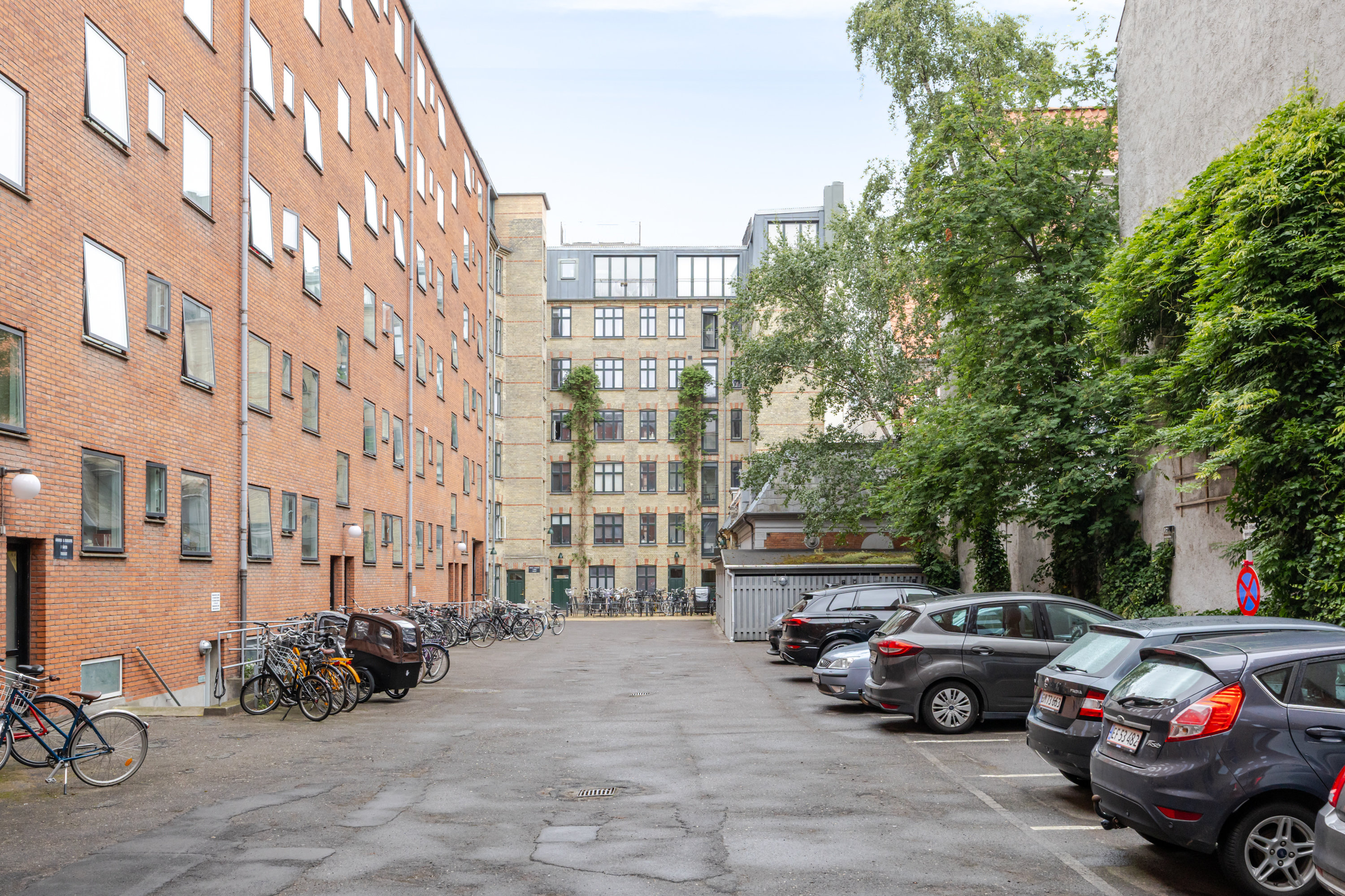 Fremhævet andet billede i fuldskærmstilstand. Billede af Sortedam Dossering 43, 3. tv., 2200 København N