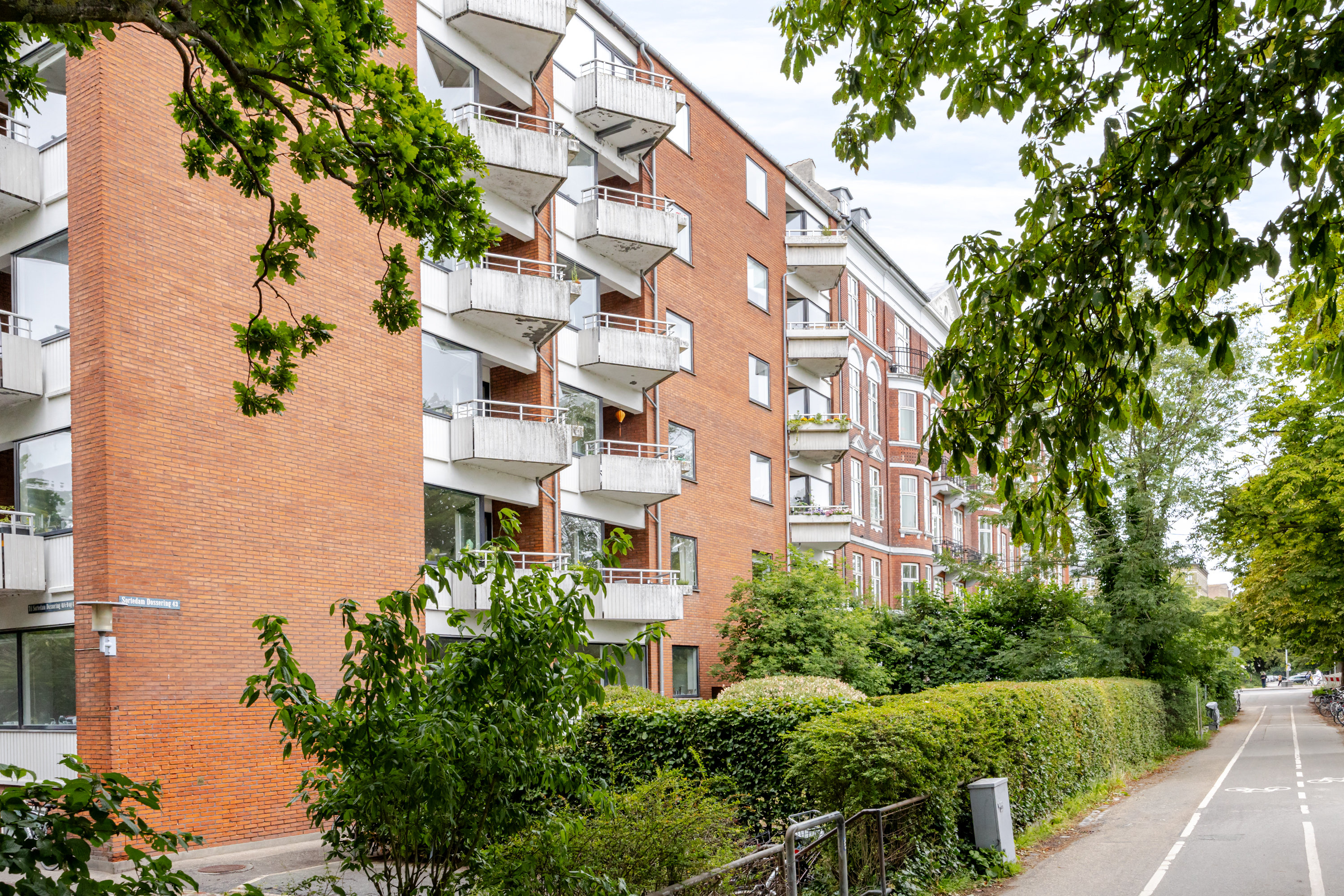 Fremhævet andet billede i fuldskærmstilstand. Billede af Sortedam Dossering 43, 3. tv., 2200 København N