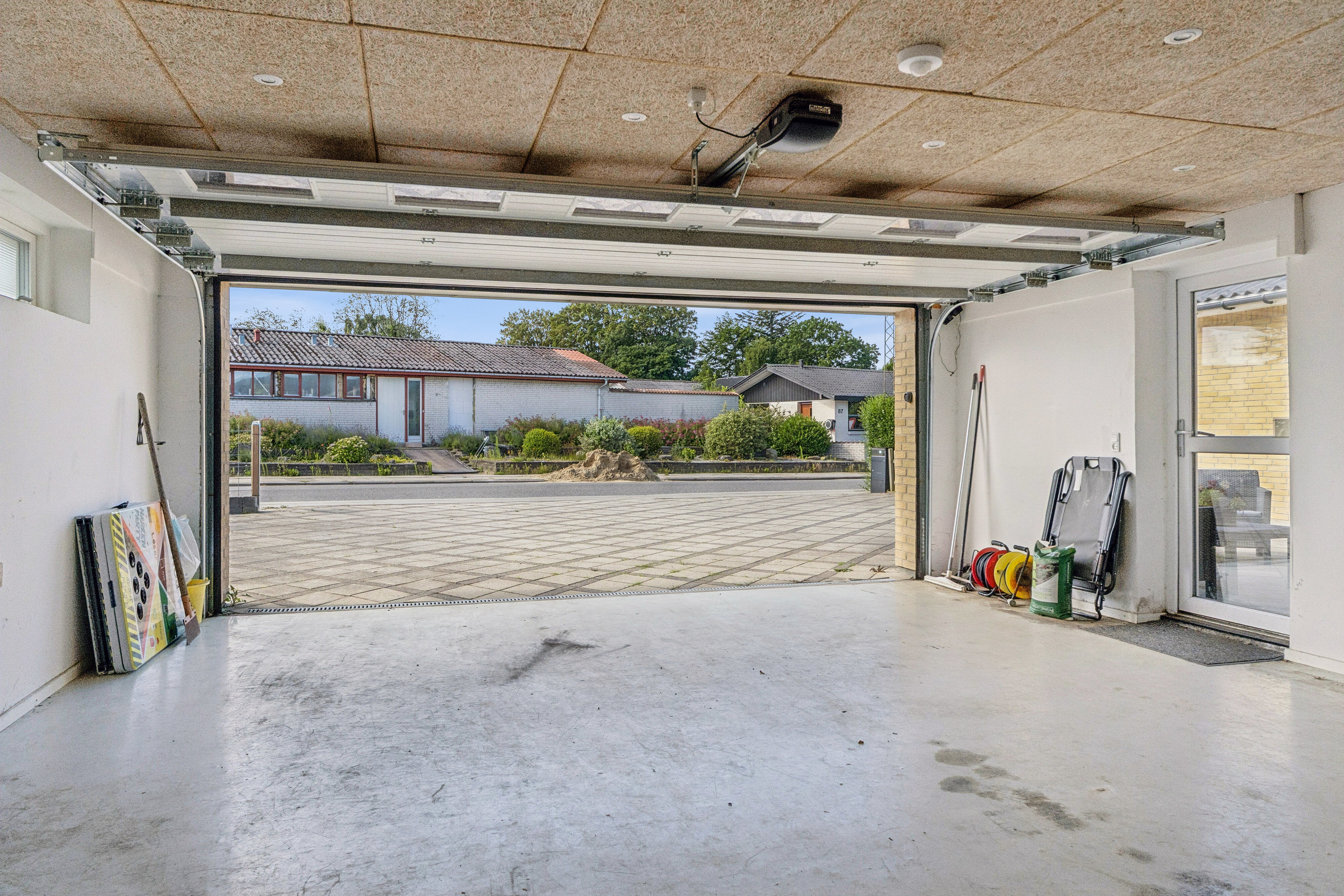 Fremhævet garage billede i fuldskærmstilstand. Billede af Arsenalvej 68, 9800 Hjørring