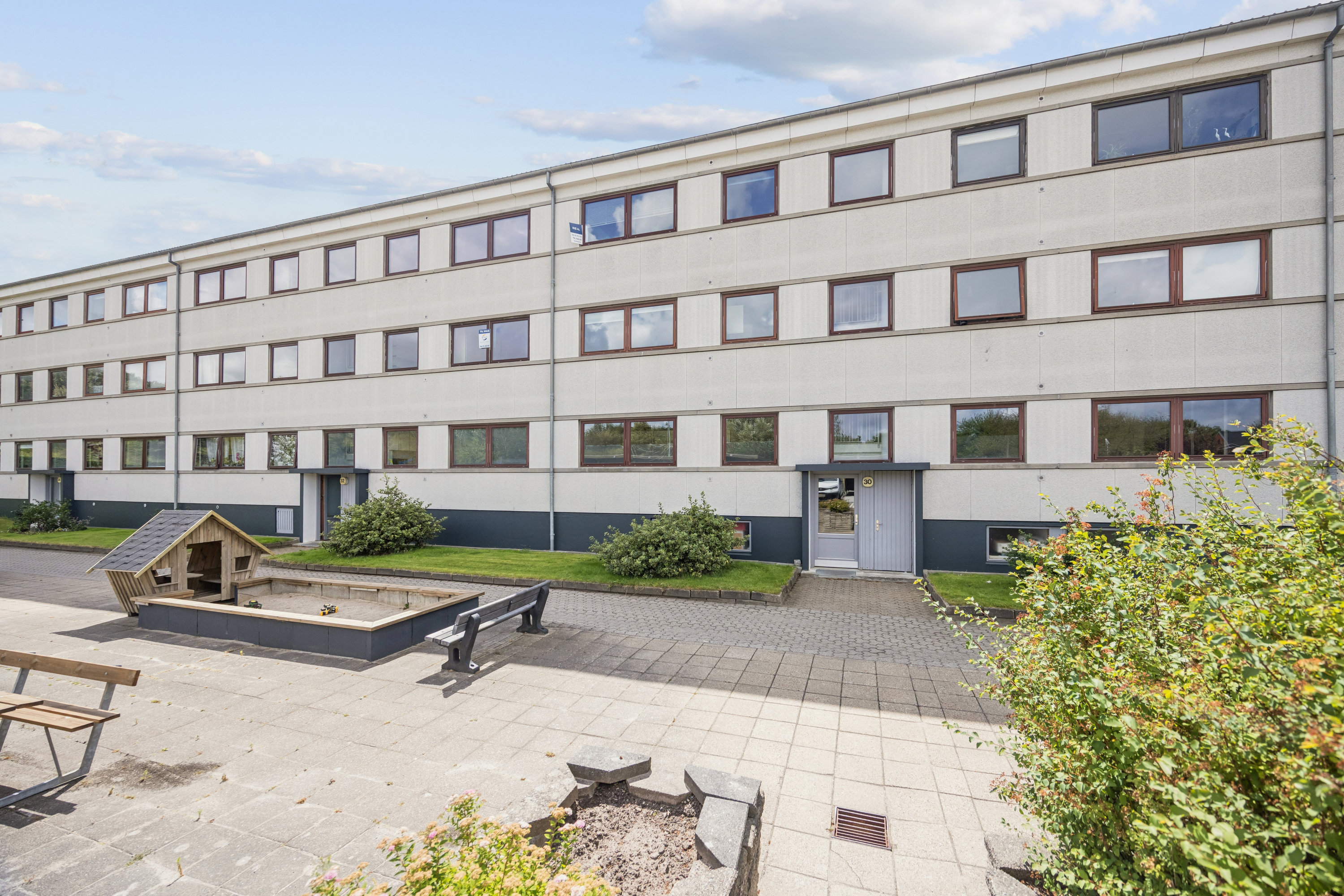 Fremhævet andet billede i fuldskærmstilstand. Billede af H. C. Andersens Vej 30, st. tv., 9000 Aalborg