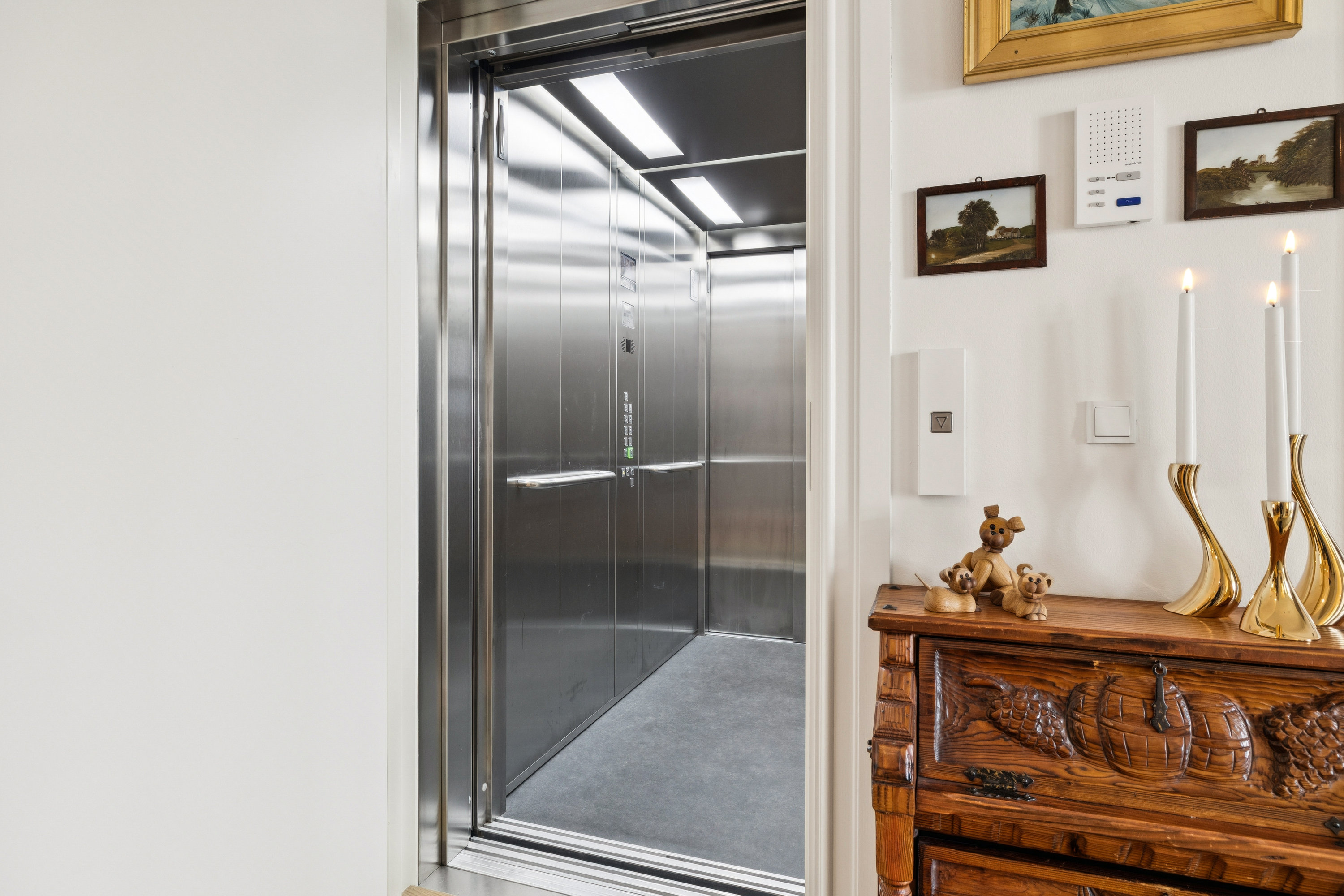 Fremhævet elevator billede i fuldskærmstilstand. Billede af Lille Nyhavn 2, 3. tv., 8660 Skanderborg