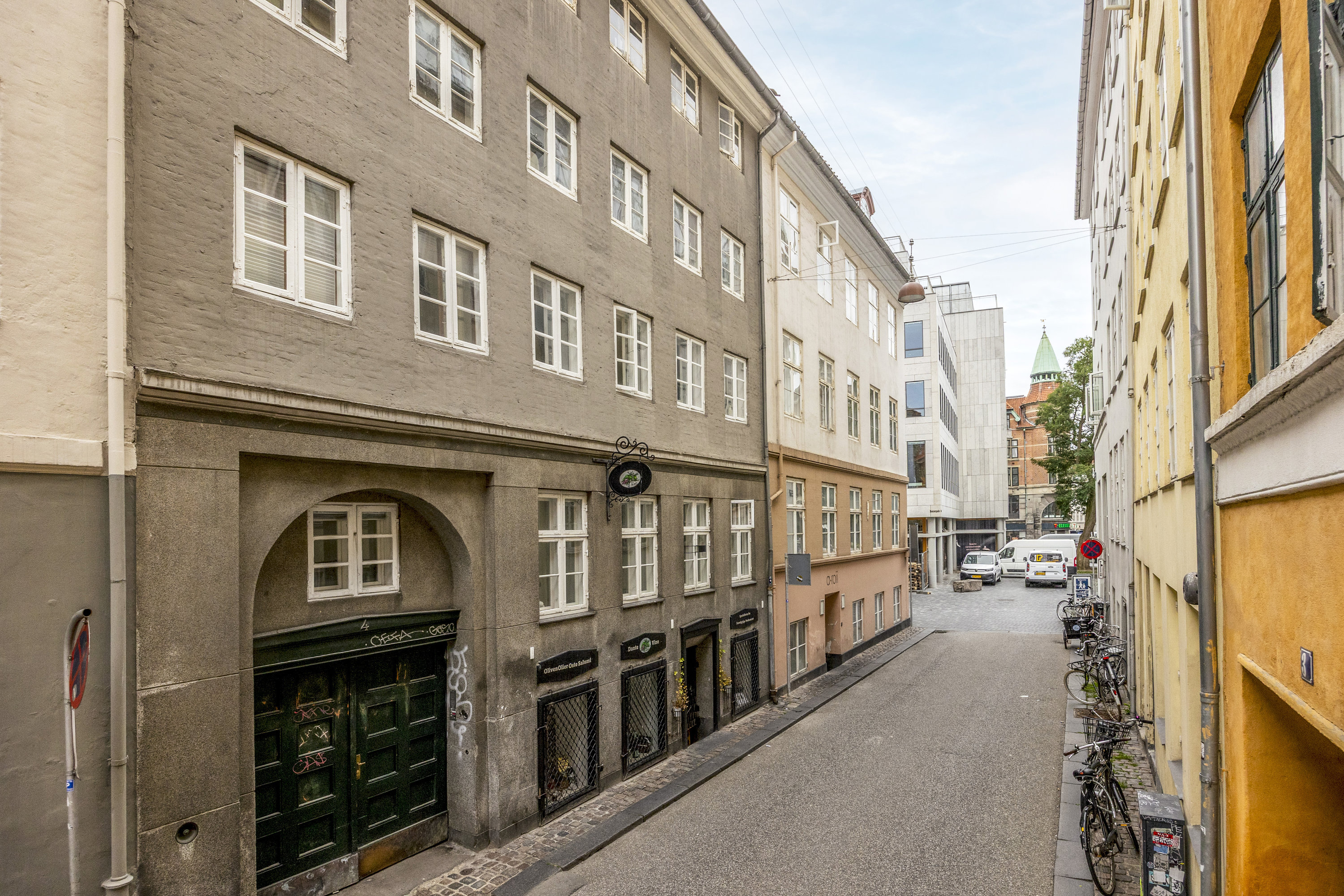Fremhævet  billede i fuldskærmstilstand. Billede af Sankt Gertruds Stræde 4, 2., 1129 København K
