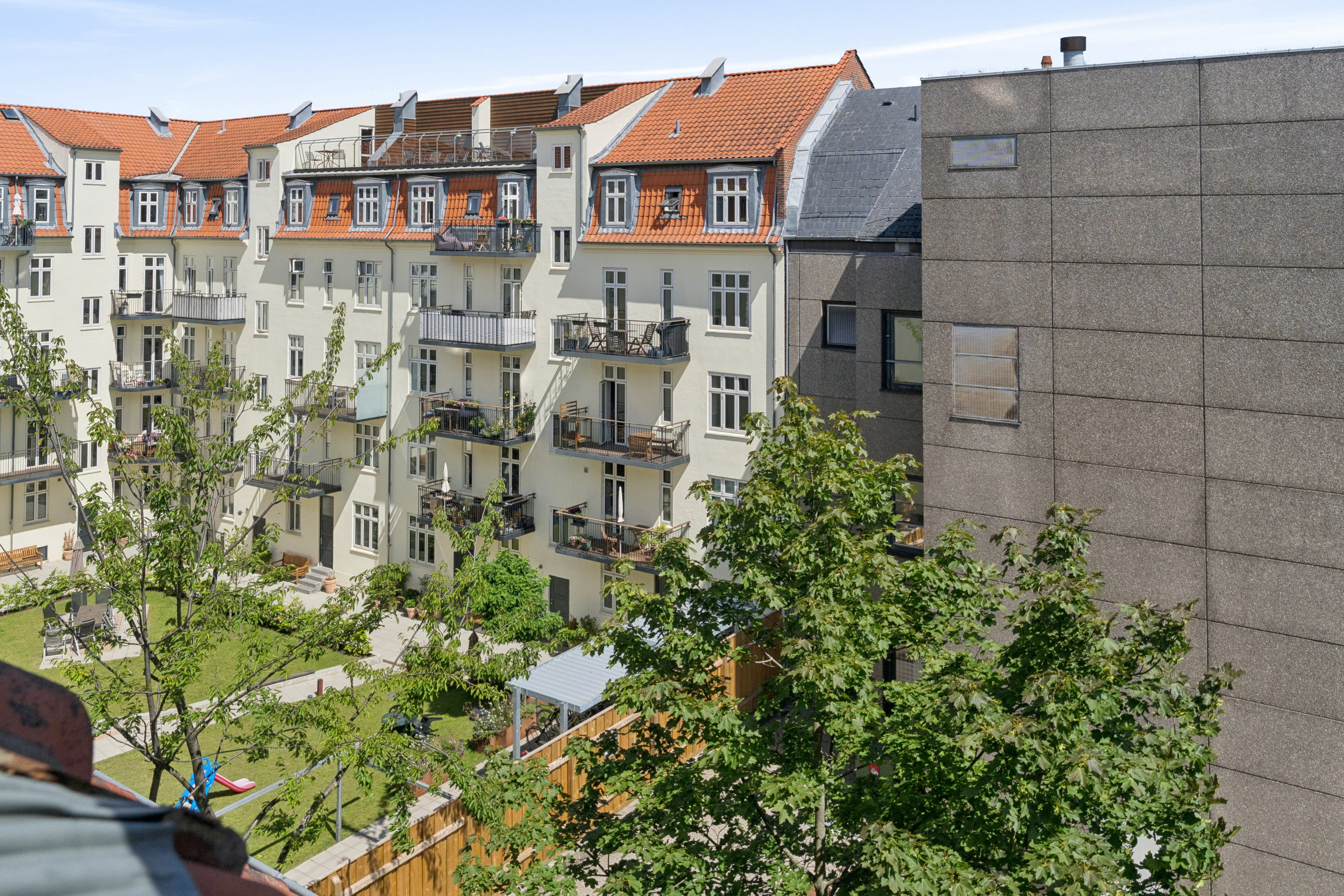Fremhævet andet billede i fuldskærmstilstand. Billede af Bechgaardsgade 10, 4. tv., 2100 København Ø
