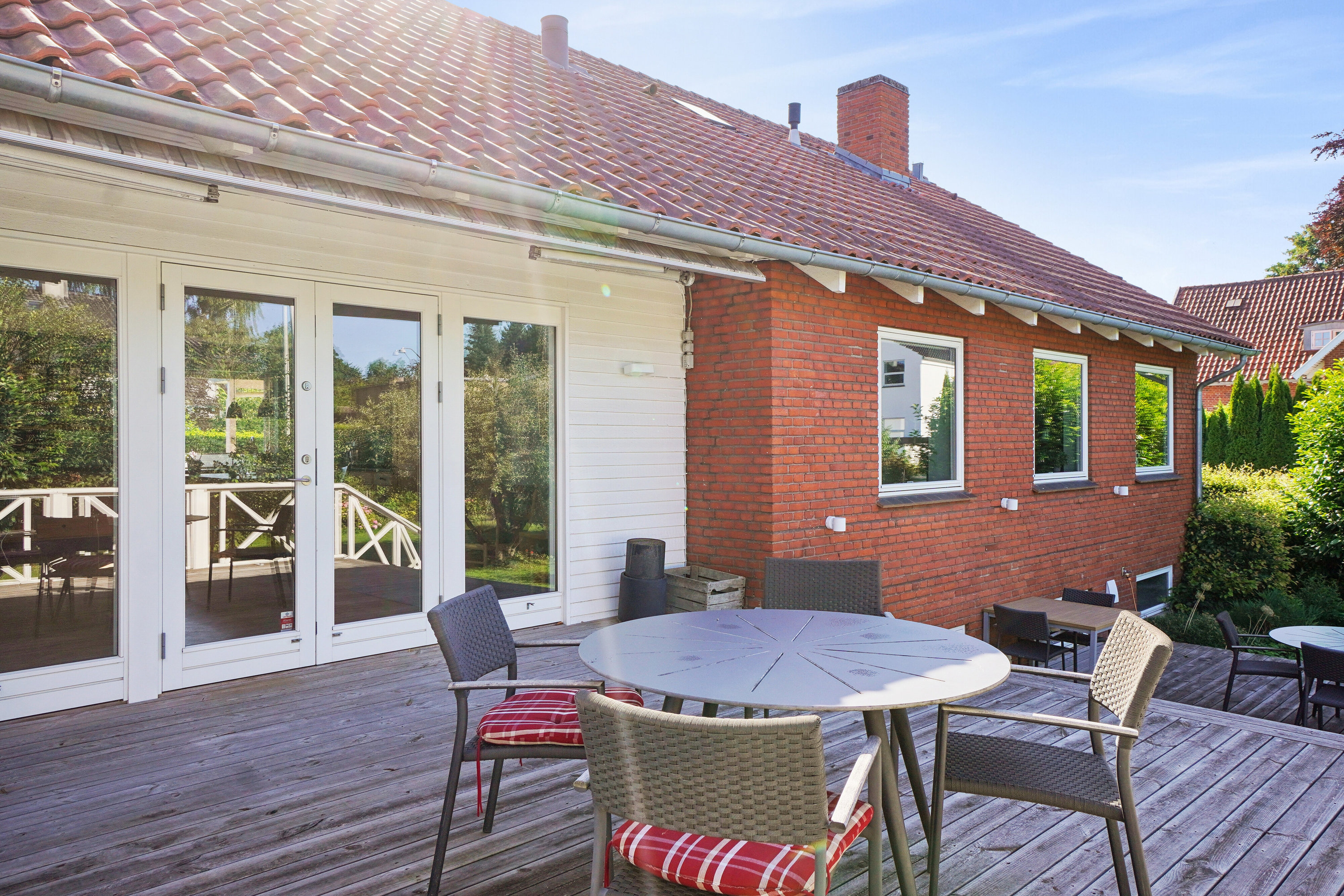 Fremhævet terrasse billede i fuldskærmstilstand. Billede af Kong Valdemars Vej 23, 4000 Roskilde