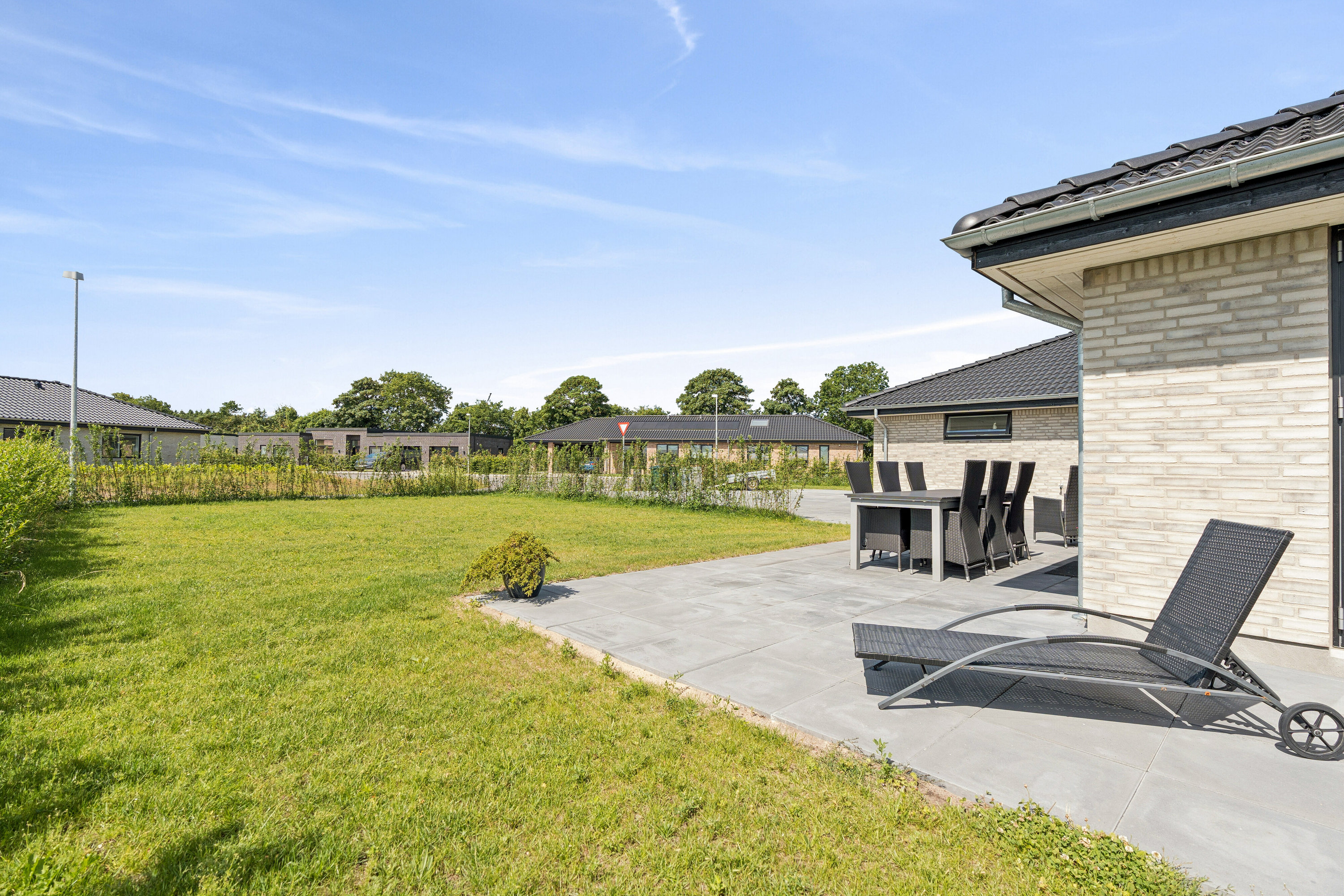 Fremhævet terrasse billede i fuldskærmstilstand. Billede af Valmuen 1, 7190 Billund
