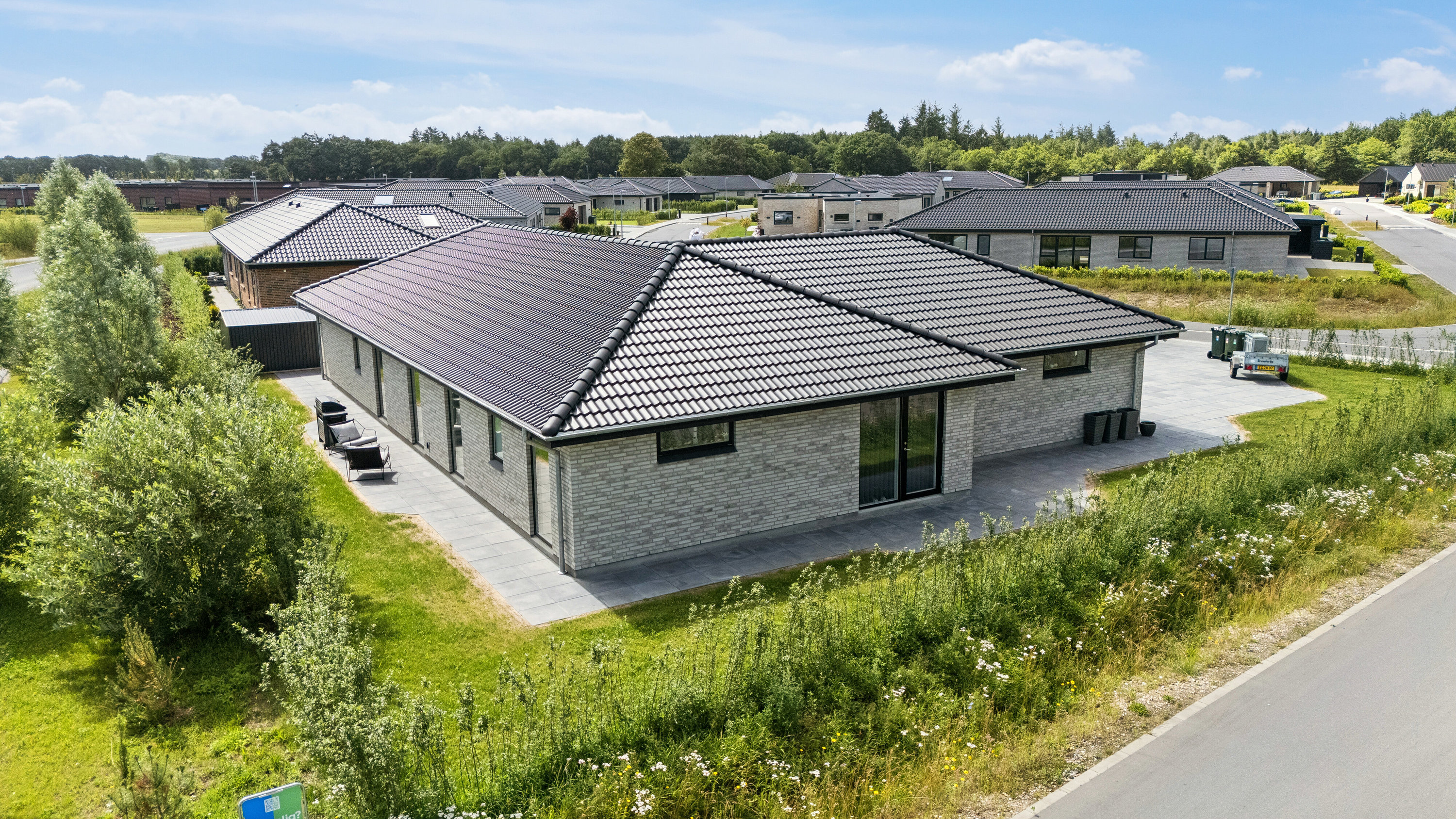 Fremhævet luftfoto billede i fuldskærmstilstand. Billede af Valmuen 1, 7190 Billund