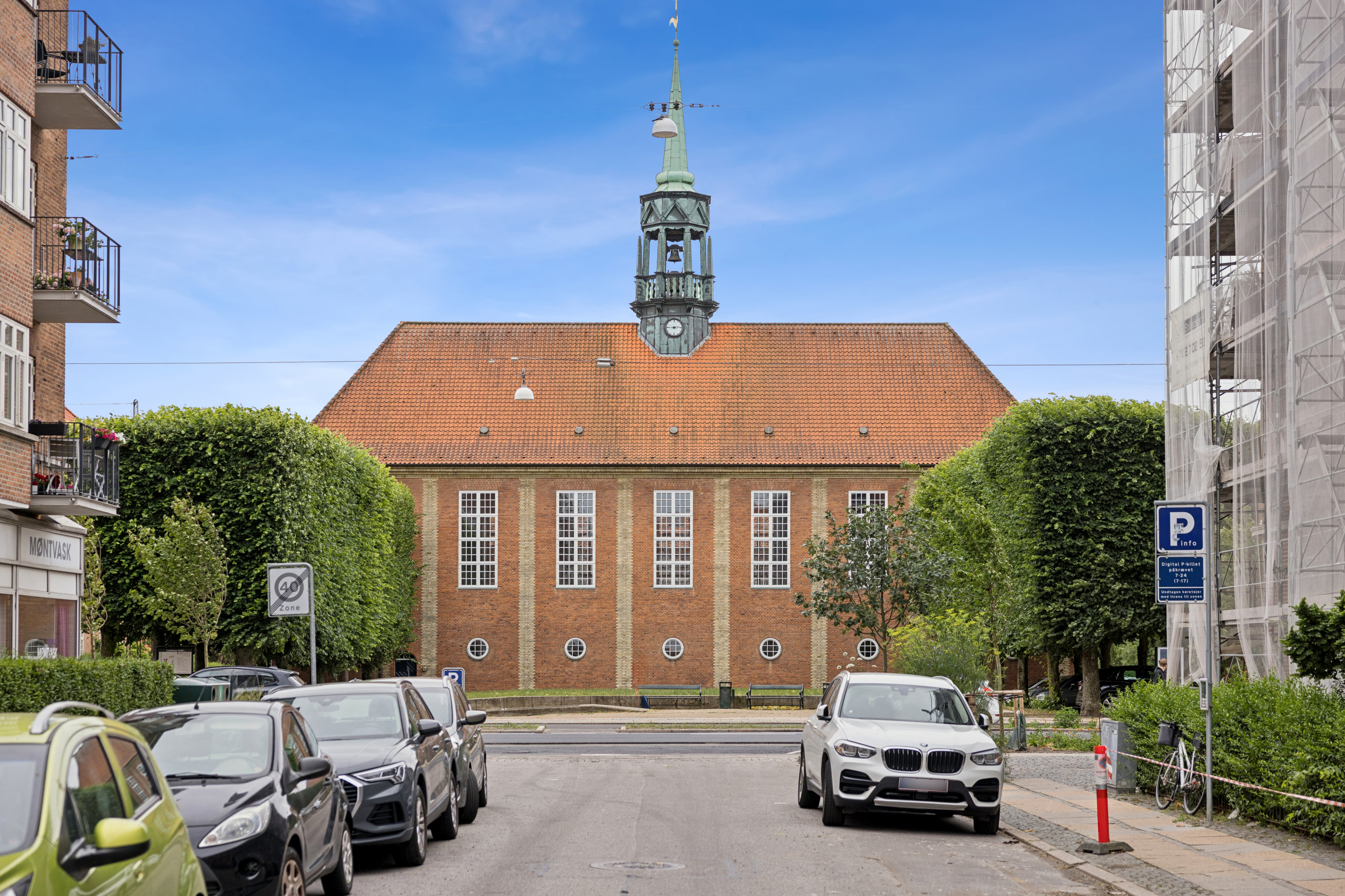 Fremhævet andet billede i fuldskærmstilstand. Billede af H. Schneekloths Vej 3, 3. th., 2000 Frederiksberg