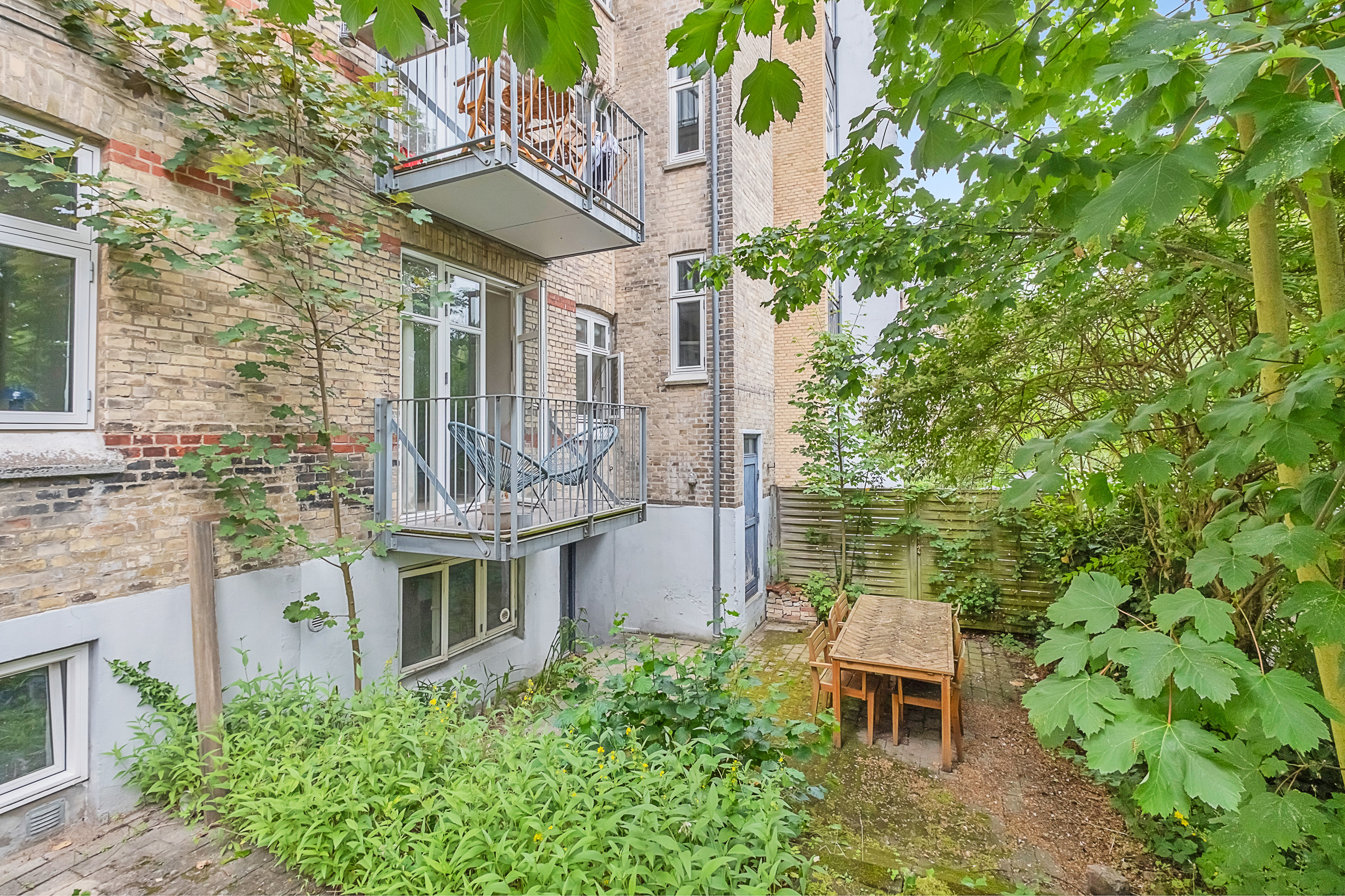Fremhævet gårdmiljø billede i fuldskærmstilstand. Billede af Ankersgade 13, st., 8000 Aarhus C