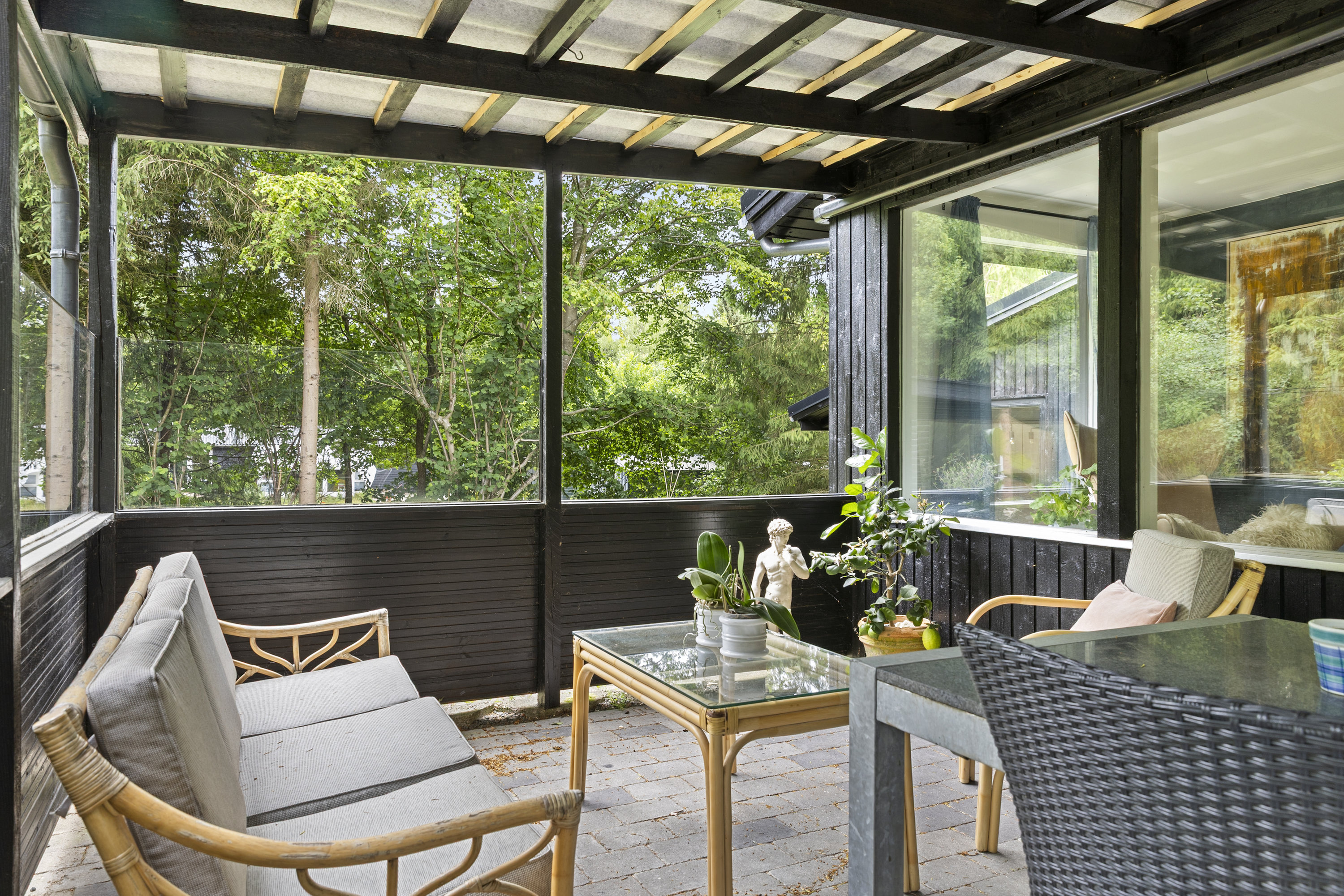 Fremhævet overdækket terrasse billede i fuldskærmstilstand. Billede af Sangdrosselvej 4, Dybendal, 4190 Munke Bjergby