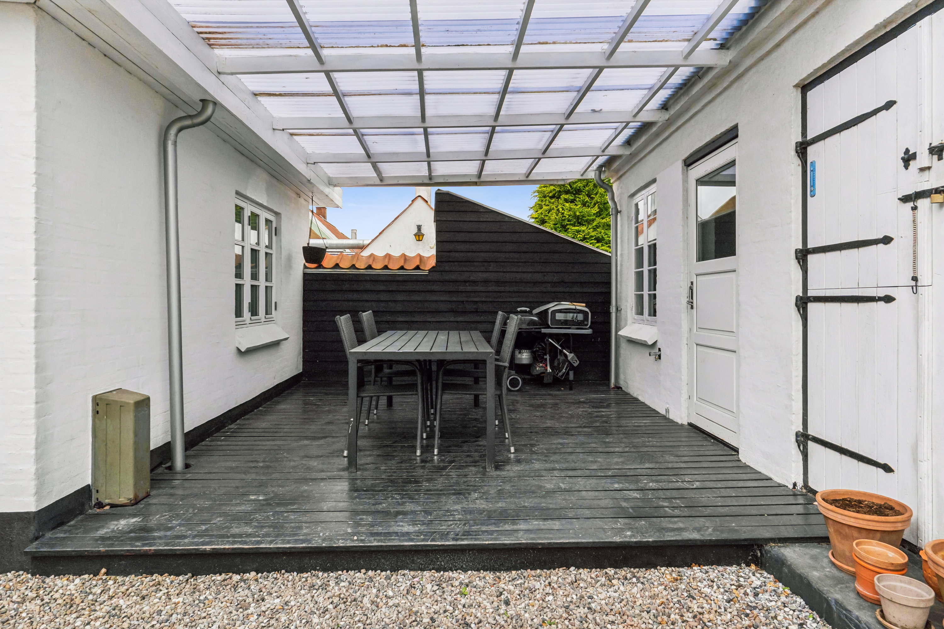 Fremhævet overdækket terrasse billede i fuldskærmstilstand. Billede af Nyborgvej 161, 5700 Svendborg