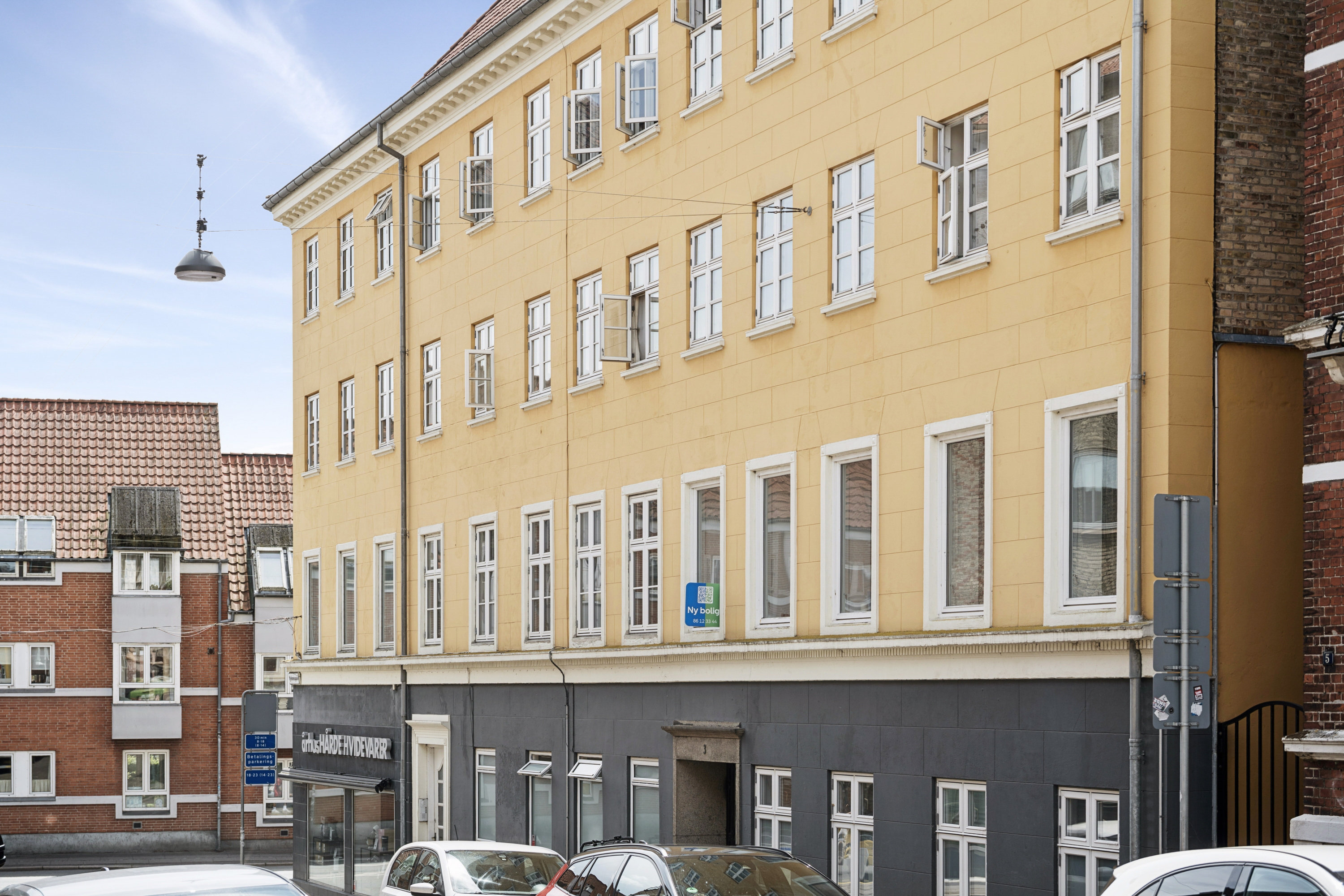 Fremhævet andet billede i fuldskærmstilstand. Billede af Hjelmensgade 3, 2. th., 8000 Aarhus C