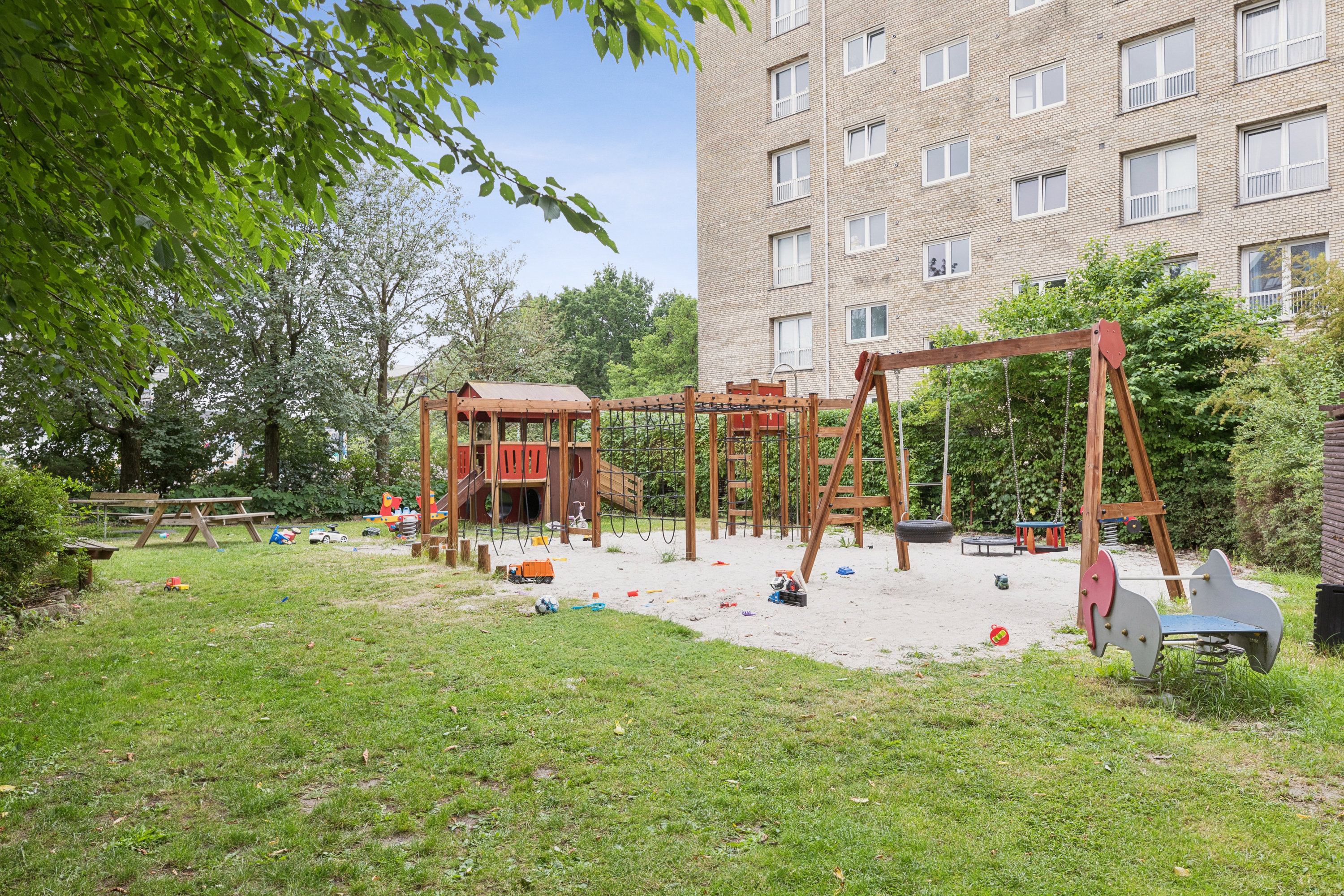 Fremhævet andet billede i fuldskærmstilstand. Billede af Roskildevej 98, 6. mf., 2000 Frederiksberg