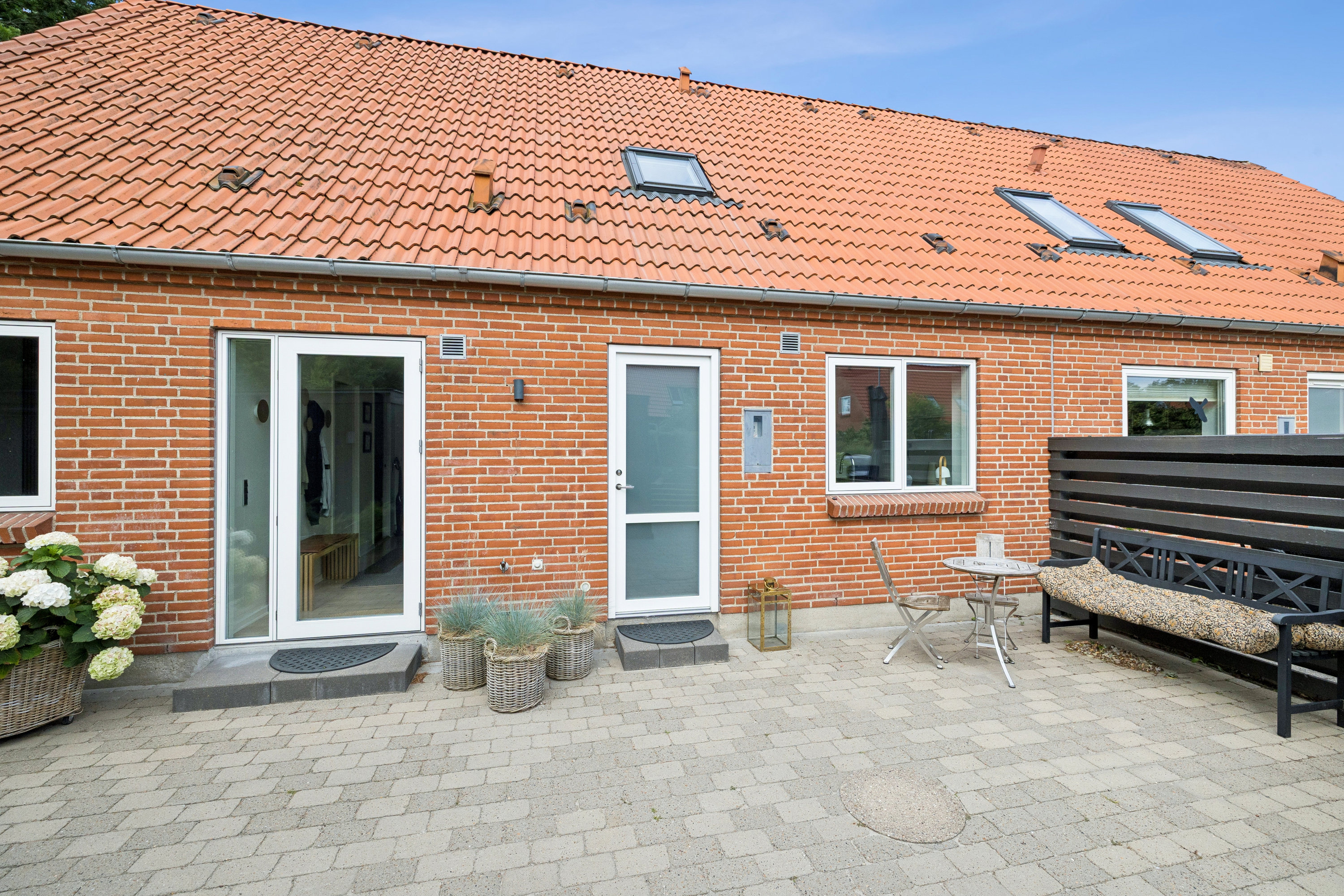 Fremhævet terrasse billede i fuldskærmstilstand. Billede af Eskebæk 15, 8660 Skanderborg