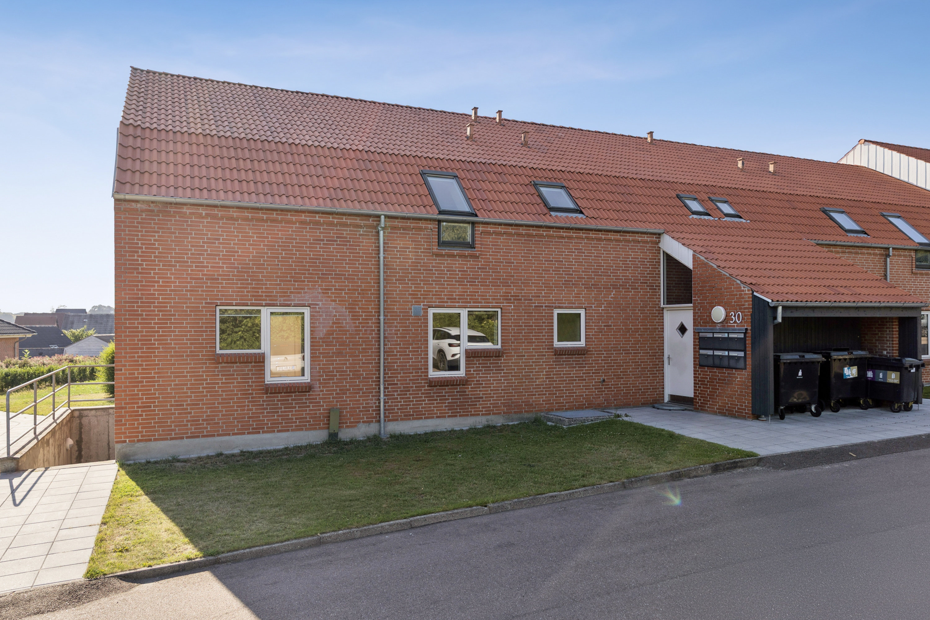 Fremhævet ejendom billede i fuldskærmstilstand. Billede af Højdevej 30, st. tv., 9500 Hobro