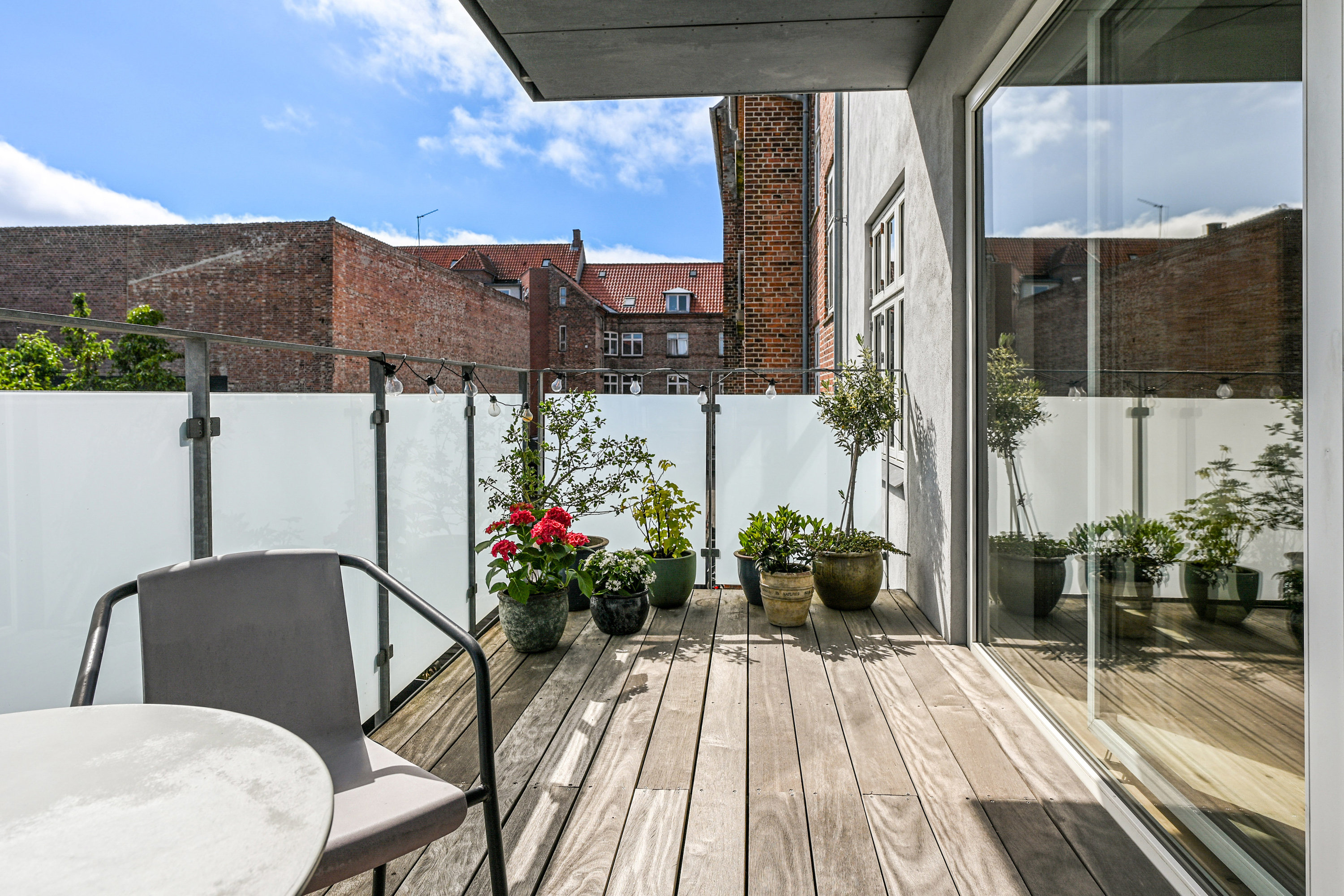 Fremhævet terrasse billede i fuldskærmstilstand. Billede af Islandsgade 26, 1., 6700 Esbjerg