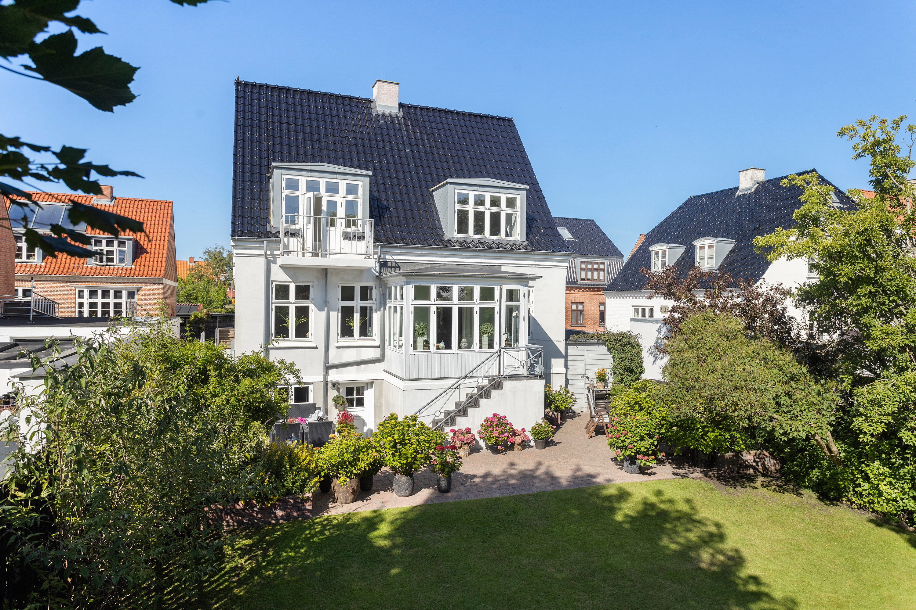 Fremhævet facade billede i fuldskærmstilstand. Billede af Visbergsgade 16, 9900 Frederikshavn
