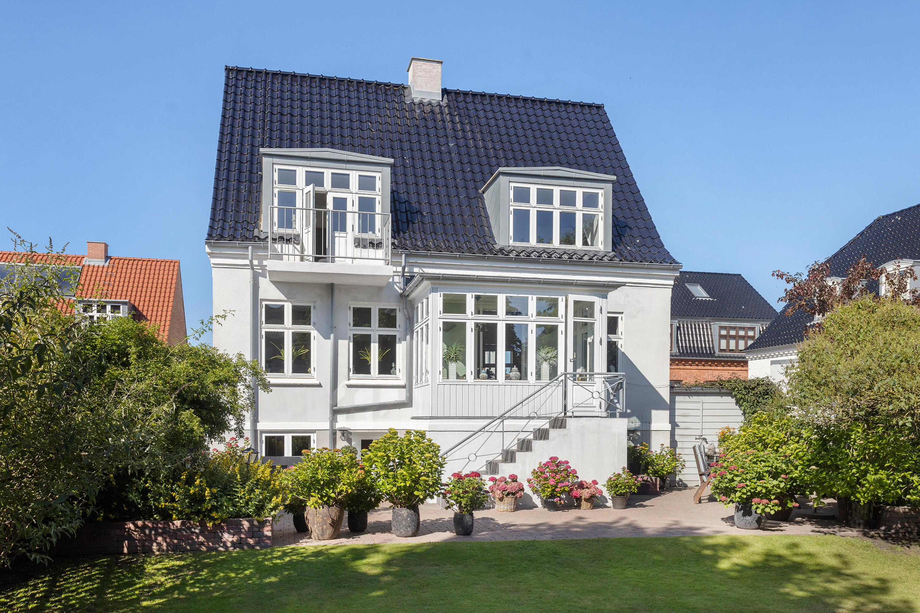 Fremhævet facade billede i fuldskærmstilstand. Billede af Visbergsgade 16, 9900 Frederikshavn