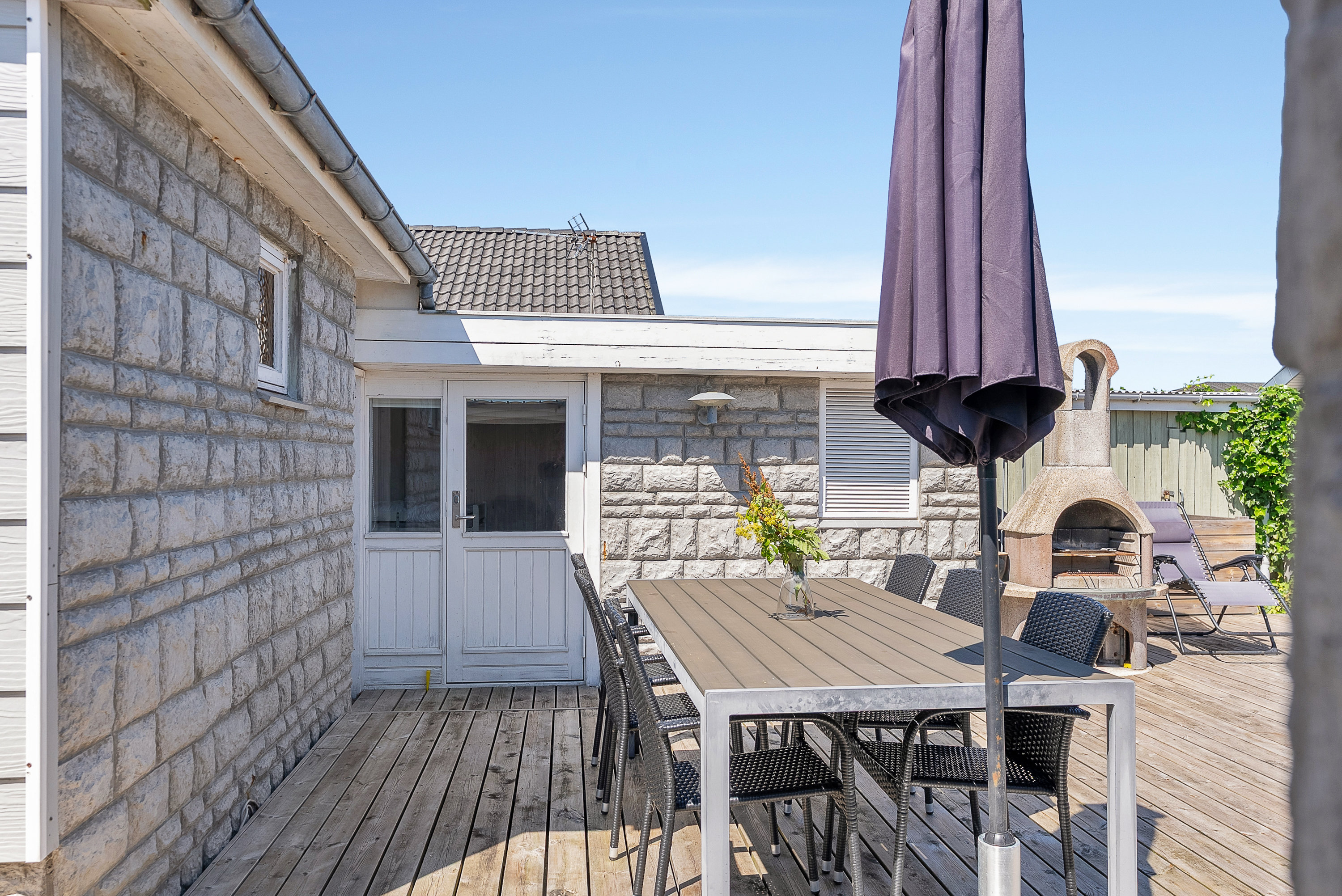 Fremhævet terrasse billede i fuldskærmstilstand. Billede af Grønnekrogen 6, Hasmark Strand, 5450 Otterup