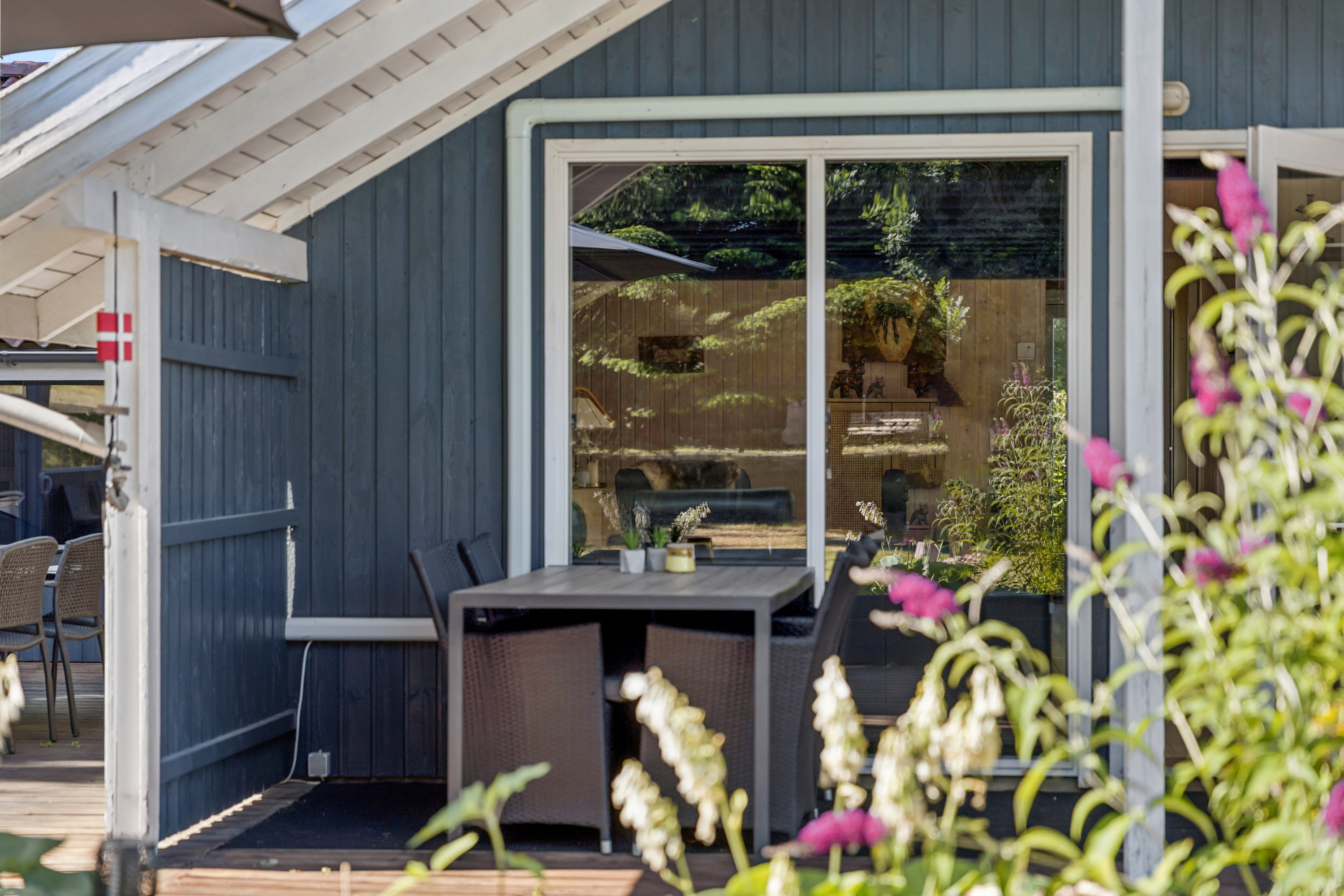 Fremhævet terrasse billede i fuldskærmstilstand. Billede af Doggerbanke 14, Bønnerup Strand, 8585 Glesborg