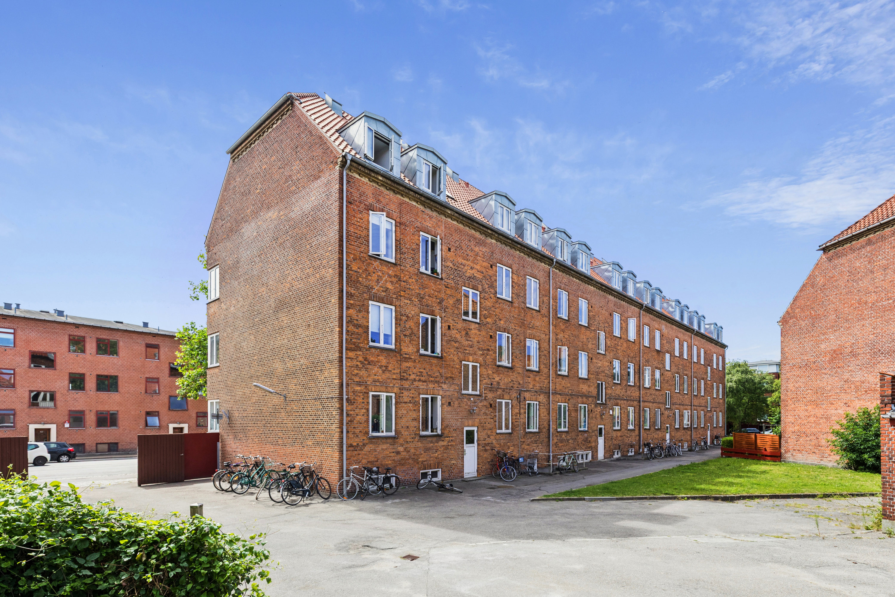 Fremhævet andet billede i fuldskærmstilstand. Billede af Sallingvej 74, 1. th., 2720 Vanløse