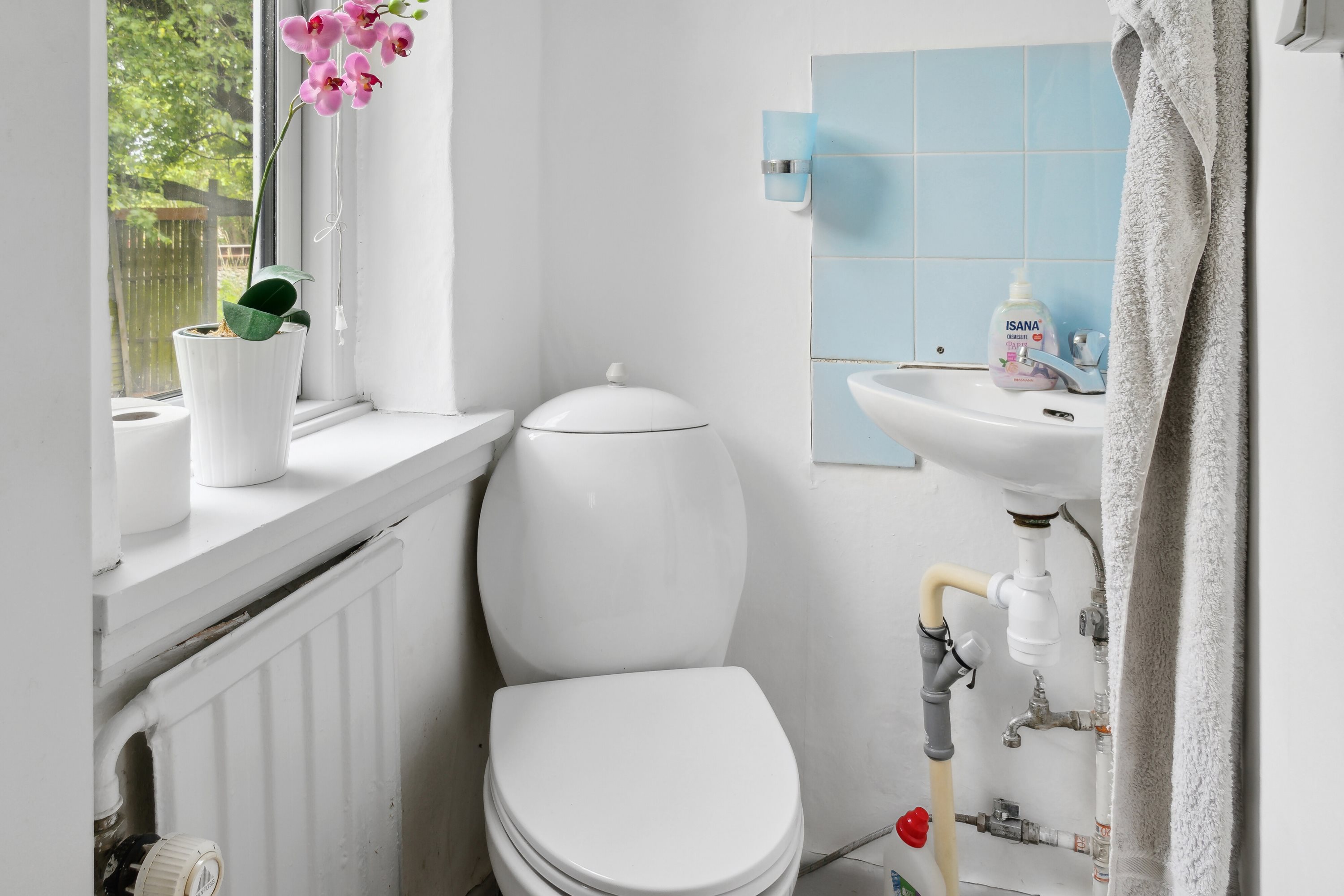 Fremhævet wc billede i fuldskærmstilstand. Billede af Fåborgvej 48, 5700 Svendborg