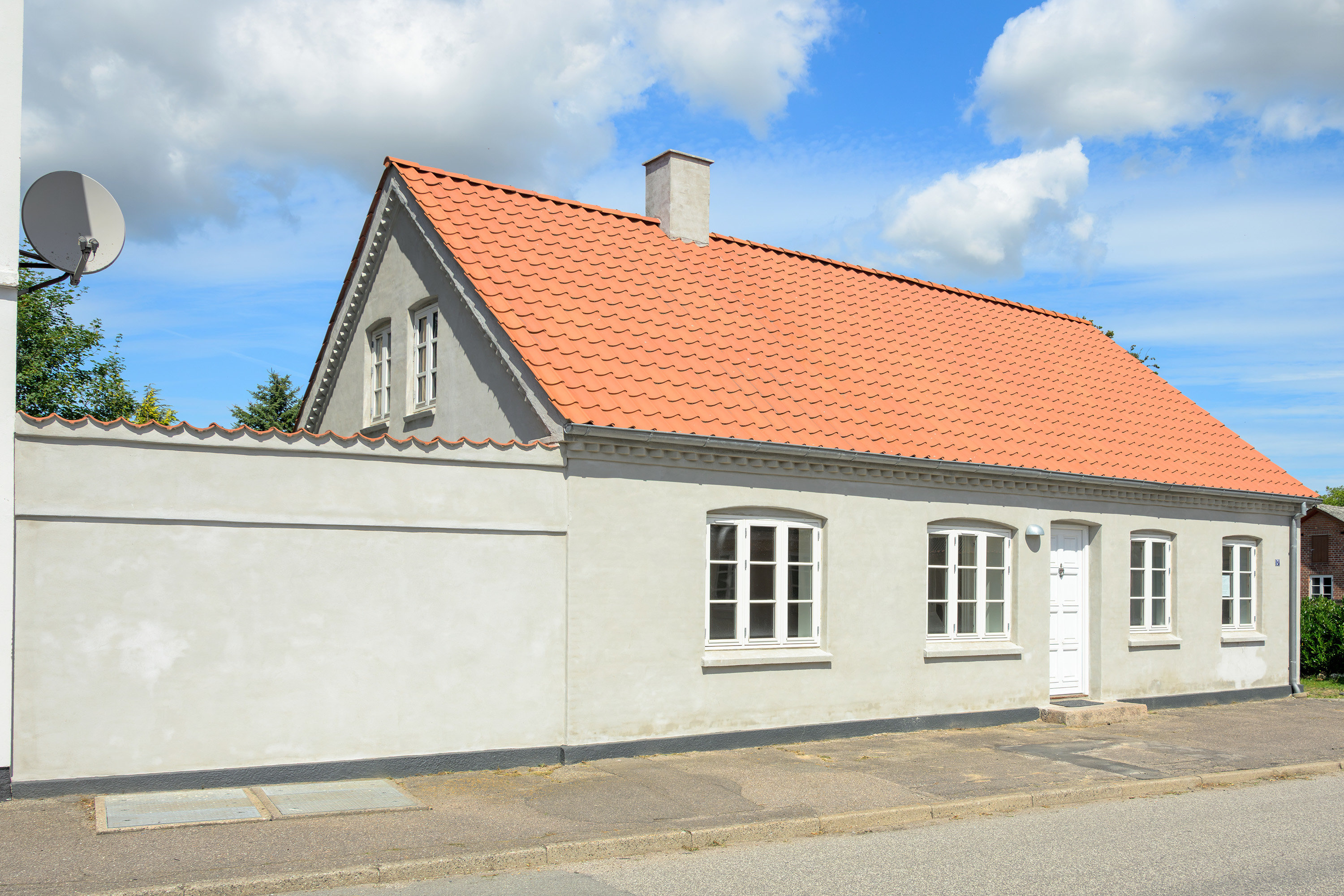 Fremhævet facade billede i fuldskærmstilstand. Billede af Østergade 7, 4863 Eskilstrup