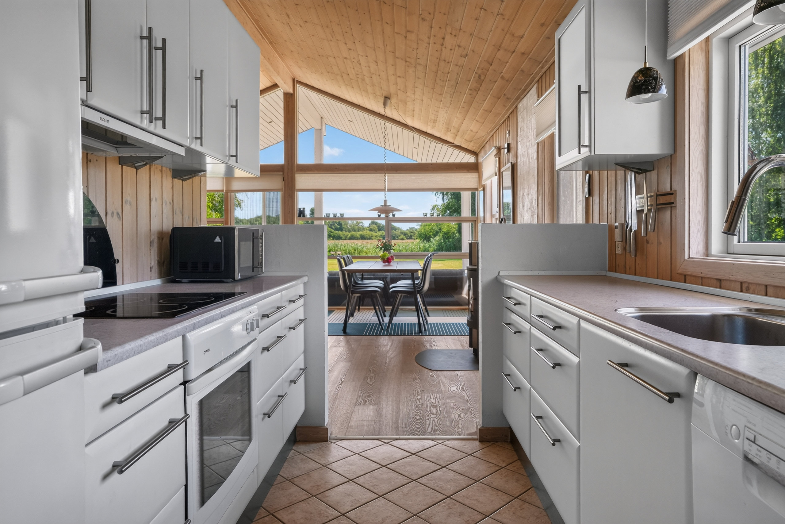 Fremhævet køkken billede i fuldskærmstilstand. Billede af Enggårdsvej 13A, Nakke, 4500 Nykøbing Sj
