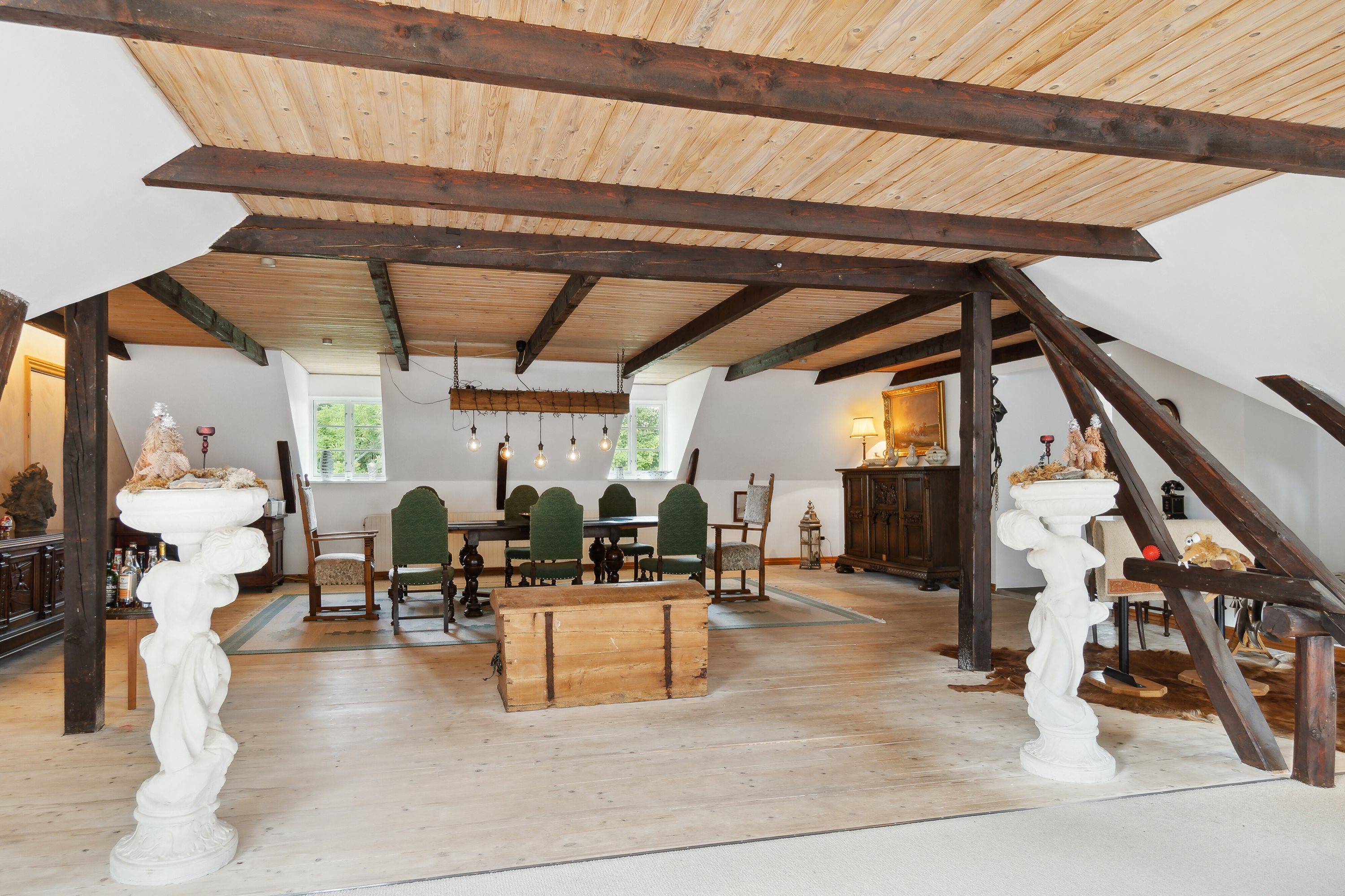 Fremhævet stue billede i fuldskærmstilstand. Billede af Svostrupvej 27, 8883 Gjern