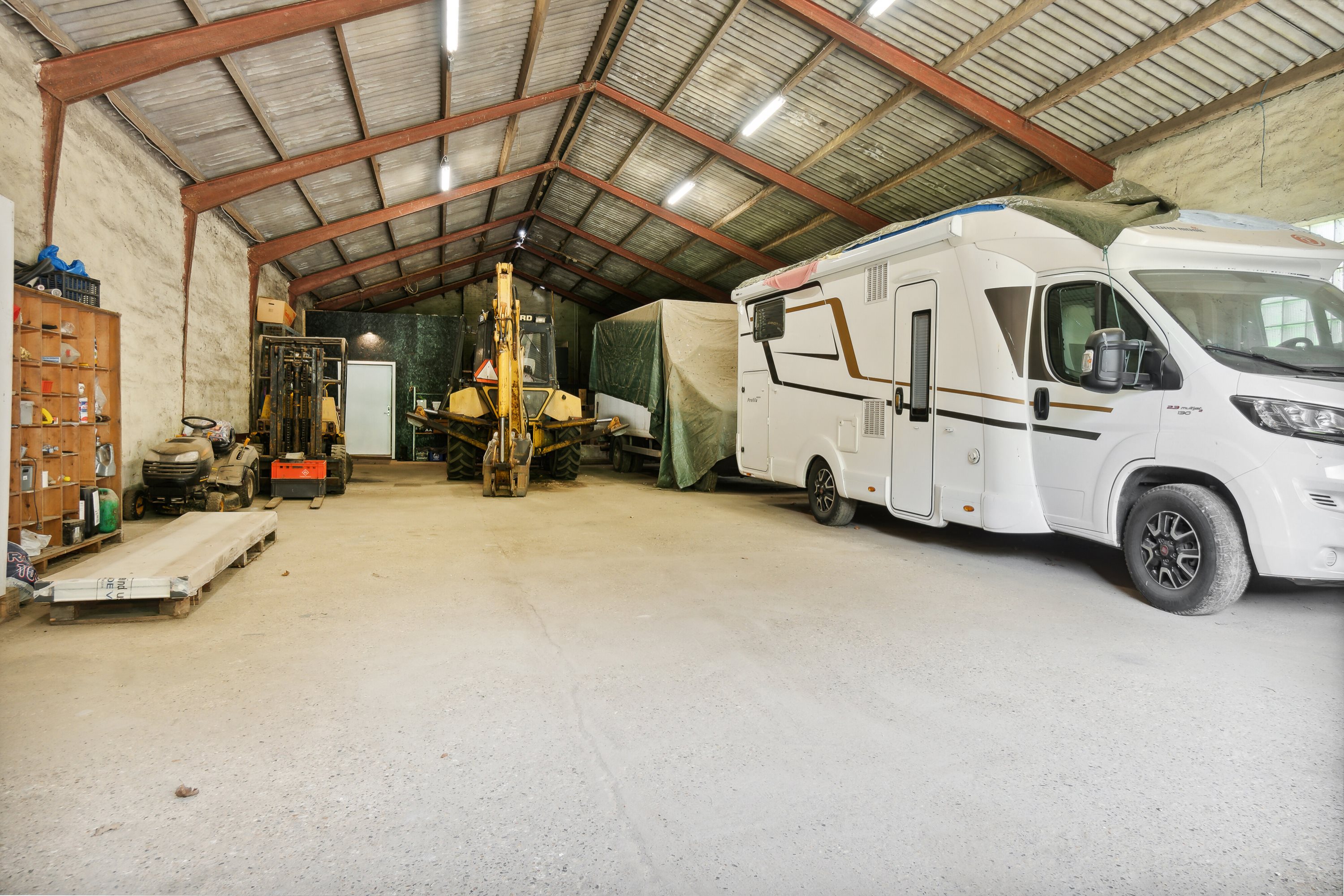 Fremhævet garage billede i fuldskærmstilstand. Billede af Svostrupvej 27, 8883 Gjern