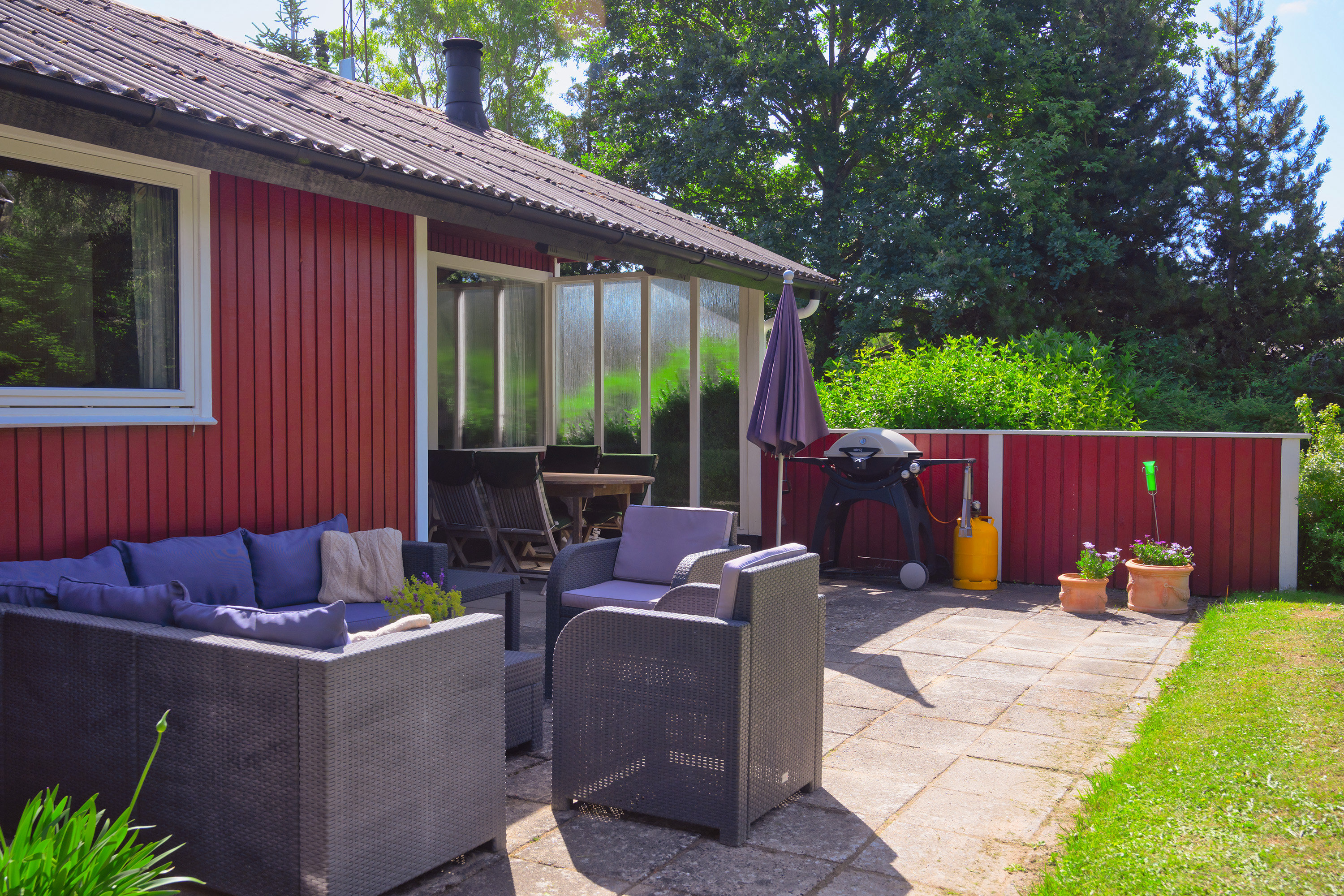Fremhævet terrasse billede i fuldskærmstilstand. Billede af Ternevejen 17, 4872 Idestrup