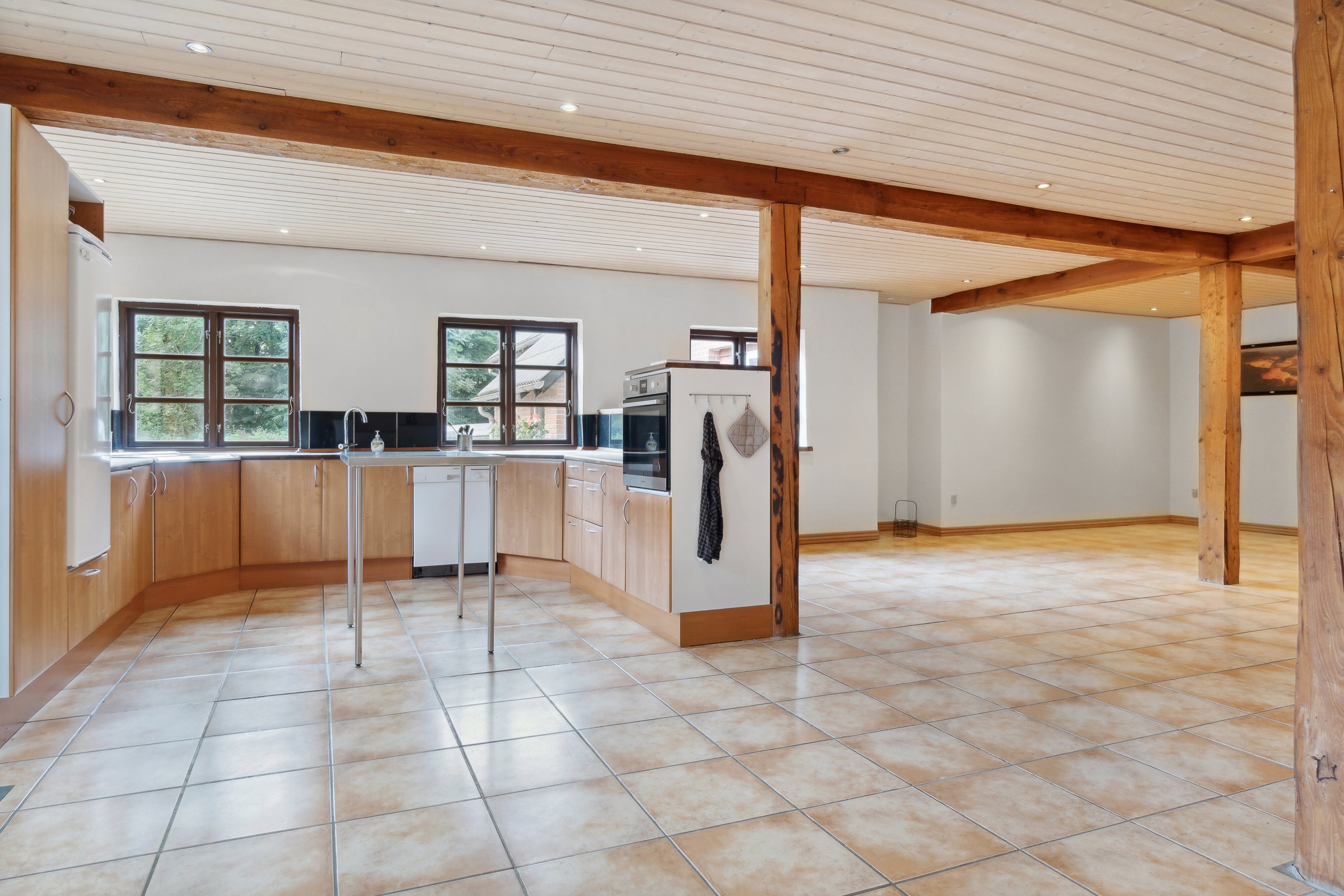 Fremhævet køkken billede i fuldskærmstilstand. Billede af Svostrupvej 27, 8883 Gjern